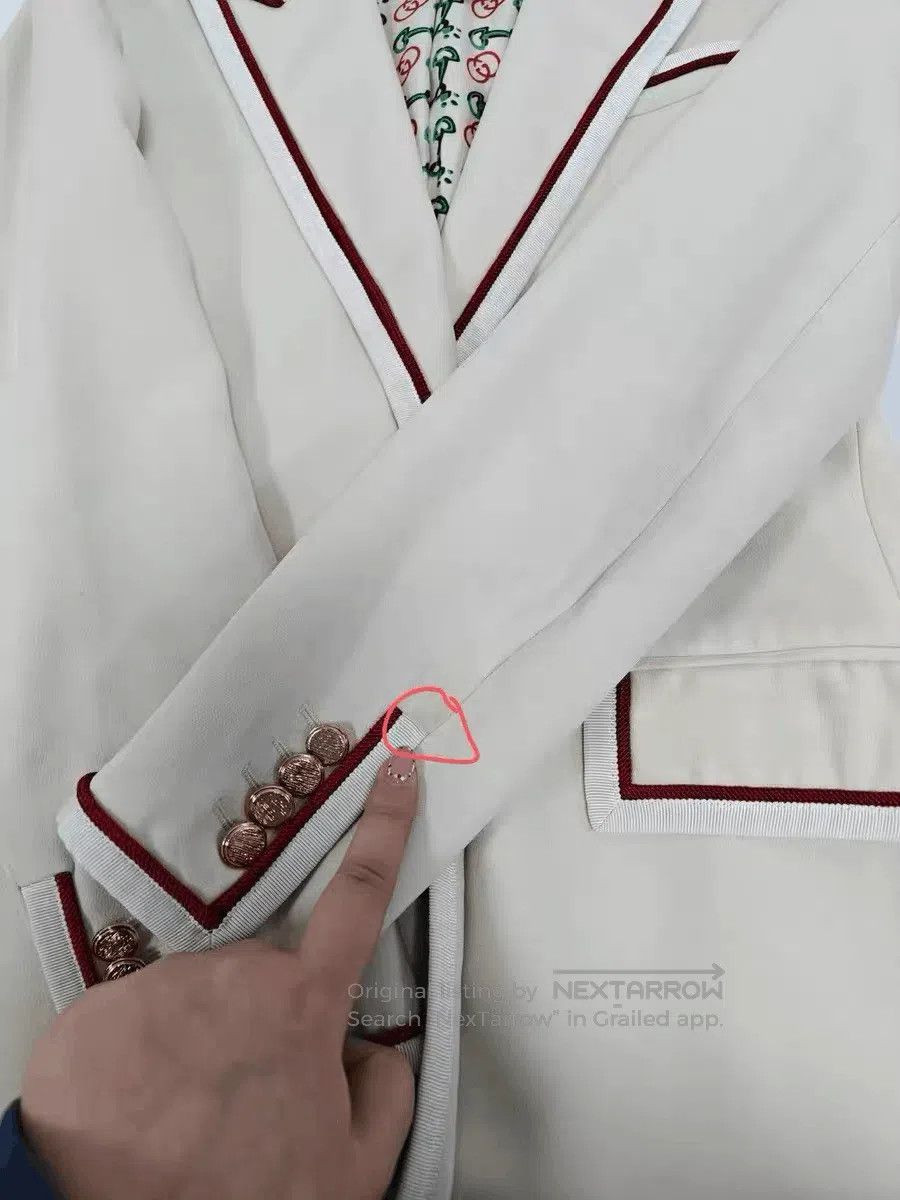 Gucci Gucci Beige Lined Printed Blazer. Size US XXS / EU 40 - 8 Thumbnail