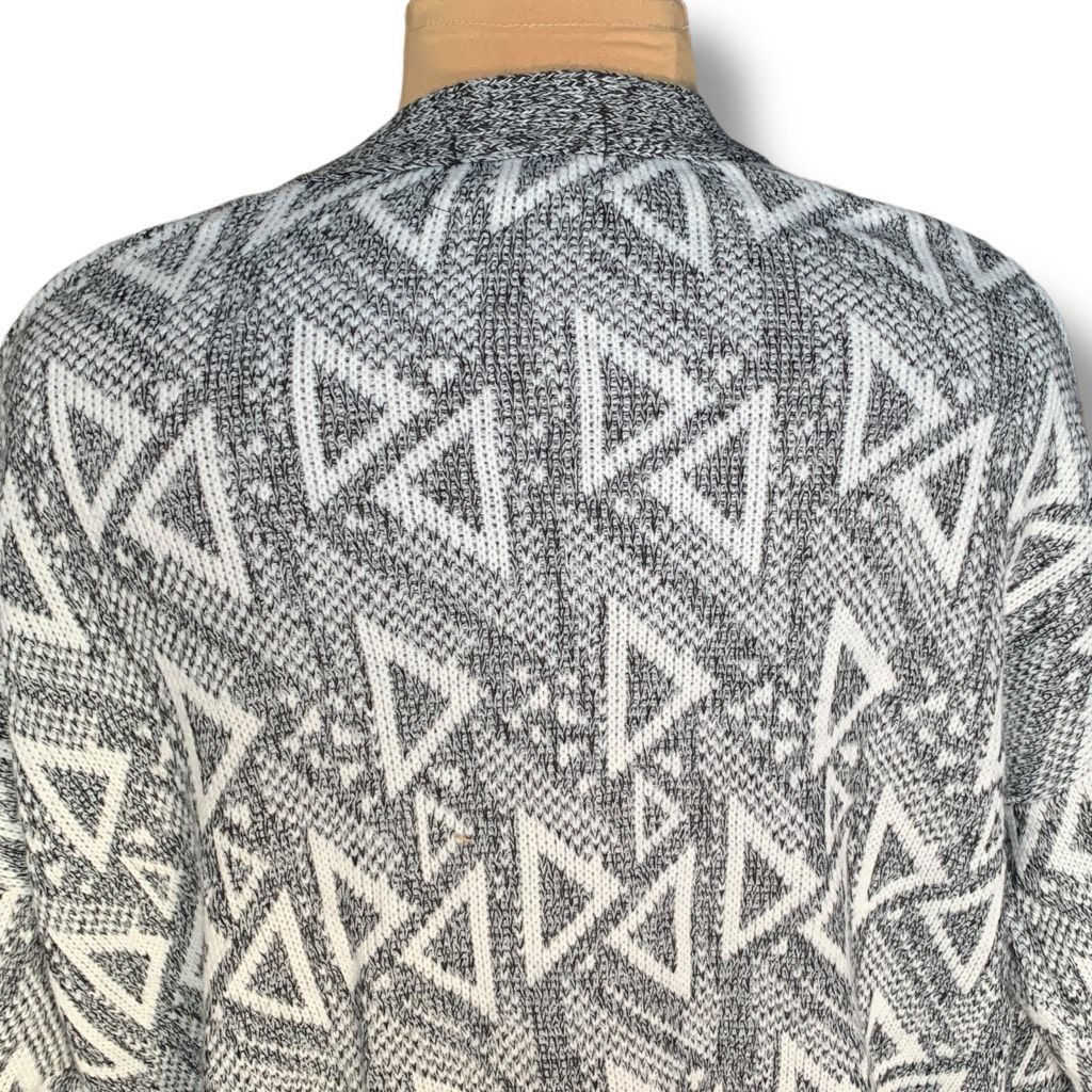 Vintage Vintage 80s Geometric Knit Cardigan Black White Oversized Vn Size US L / EU 52-54 / 3 - 3 Thumbnail