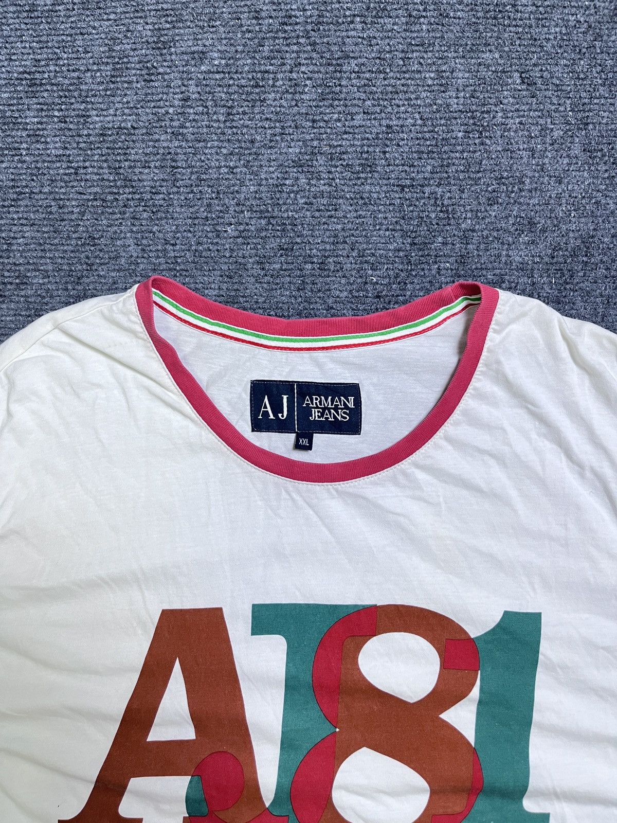 Armani Armani Jeans graphic T-shirt featuring contrast crew neck Size S / US 4 / IT 40 - 2 Thumbnail