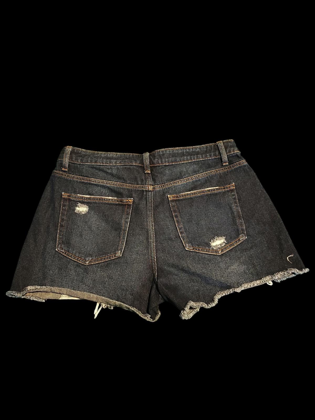 Other Time and Tru Women's Distressed Denim Shorts Size 32" / US 10 / IT 46 - 4 Thumbnail