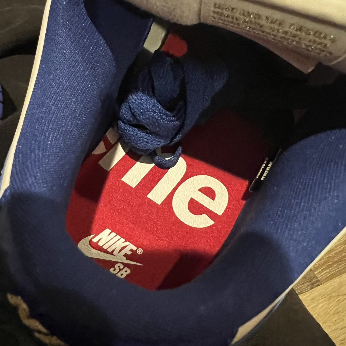 Nike × Supreme Nike Sb Dunk Low Supreme Stars Hyper Royal Size US 10.5 / EU 43-44 - 14 Thumbnail