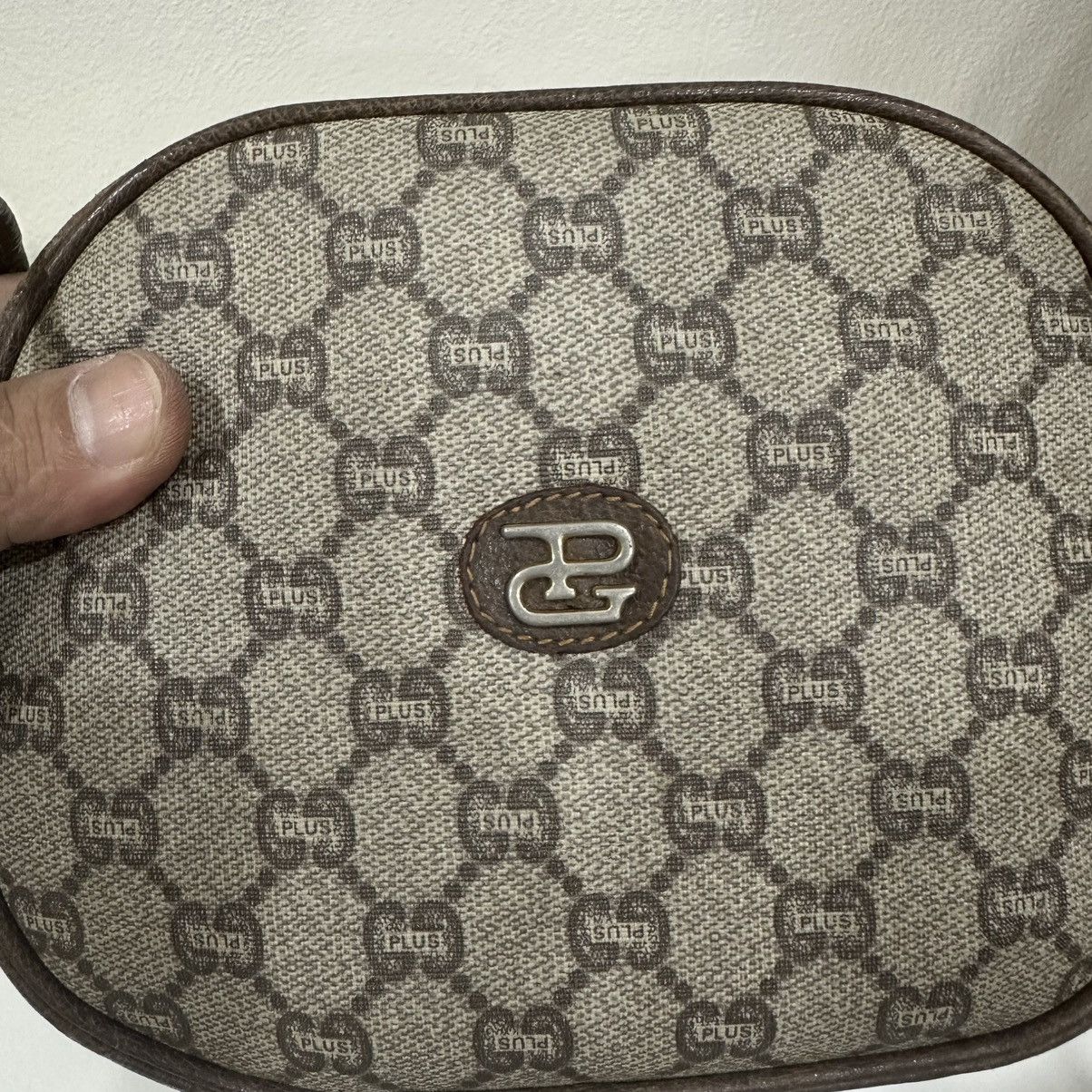 Gucci ‼️YES‼️ VINTAGE GUCCI GG PLUS CROSSBODY SHOULDER BAG Size ONE SIZE - 6 Thumbnail