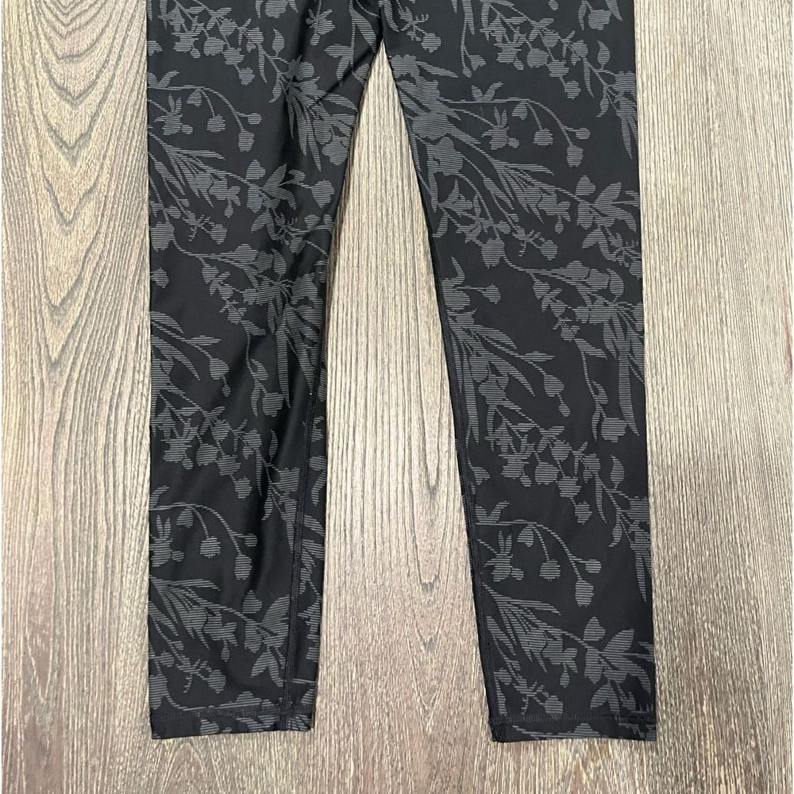 Fabletics Fabletics Define PowerHold Mid-Rise Leggings Print Size L Size 30" / US 8 / IT 44 - 2 Thumbnail