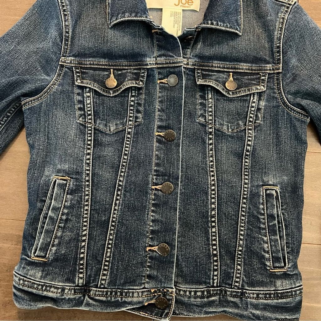 Joe Freshgoods Joe Fresh distressed denim Jean jacket xs button down Size XS / US 0-2 / IT 36-38 - 3 Thumbnail