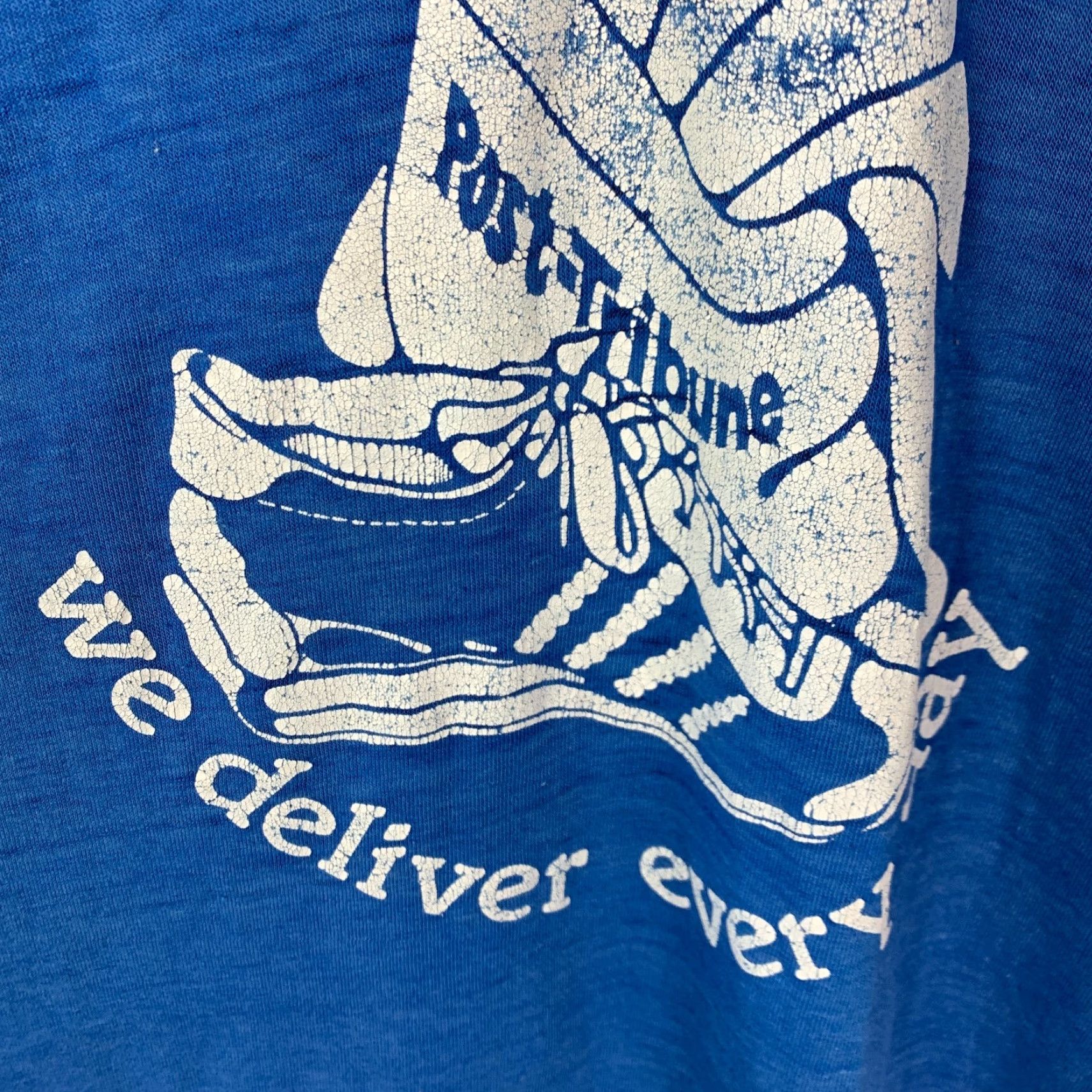 Vintage VINTAGE We Deliver Every Day Blue V-Neck Ringer T-Shirt Unbranded Unisex Adults L Short Sleeve Chest 39" Mens Womens Boys Girls Size US L / EU 52-54 / 3 - 3 Thumbnail