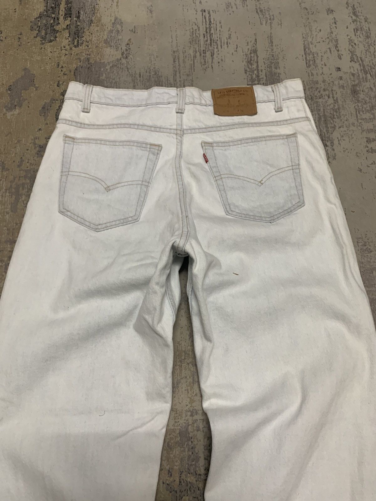 Levi's VTG 90s Levi's 550 Relaxed Fit Tapered Leg Jeans Made In USA Size US 35 - 9 Thumbnail