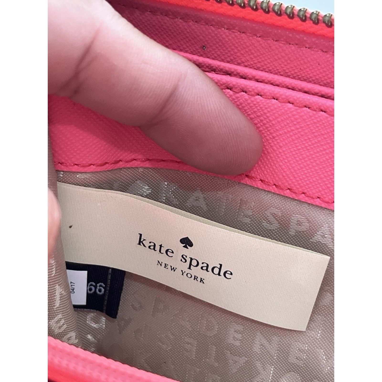 Kate Spade Kate Spade How Refreshing Neda Pineapple Wallet Style NWT Size ONE SIZE - 4 Thumbnail