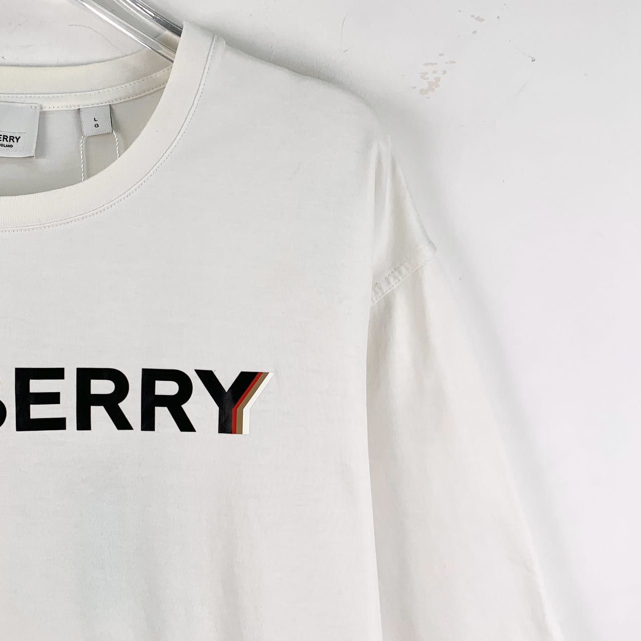 Burberry Burberry White Letter Logo Print Short Sleeve T-shirt K26WX Size US L / EU 52-54 / 3 - 3 Thumbnail
