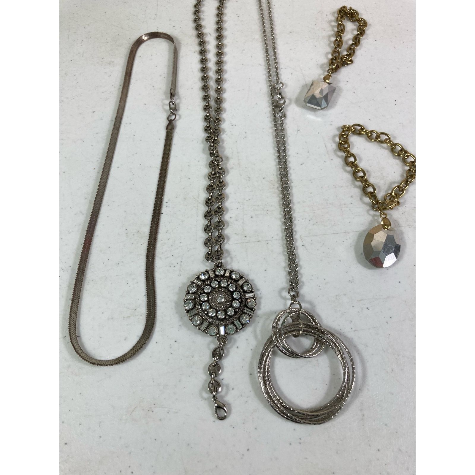 Other Costume Jewelry Lot Assorted Necklaces and Bracelets Trendy Size ONE SIZE - 9 Thumbnail