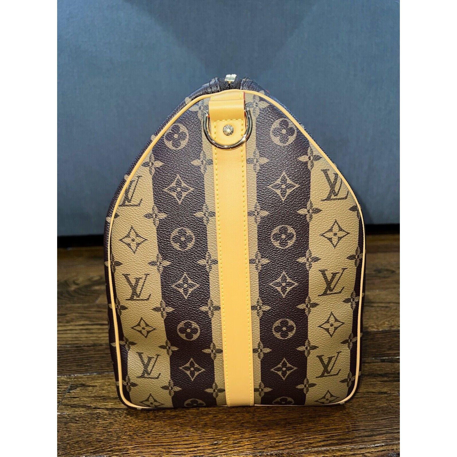 Louis Vuitton Louis Vuitton Keepall Bandouliere Monogram Heart Travel Bag Size ONE SIZE - 9 Thumbnail