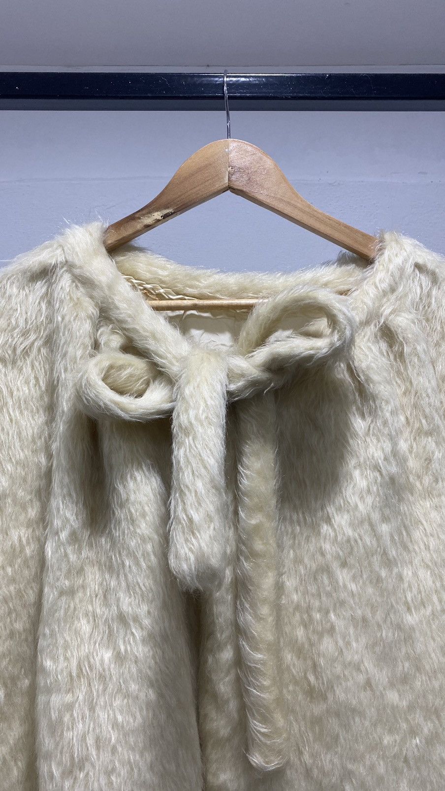 Other Vintage Cloaks Capes Fur Shaggy Punk Grunge Partina Mink Size ONE SIZE - 8 Thumbnail