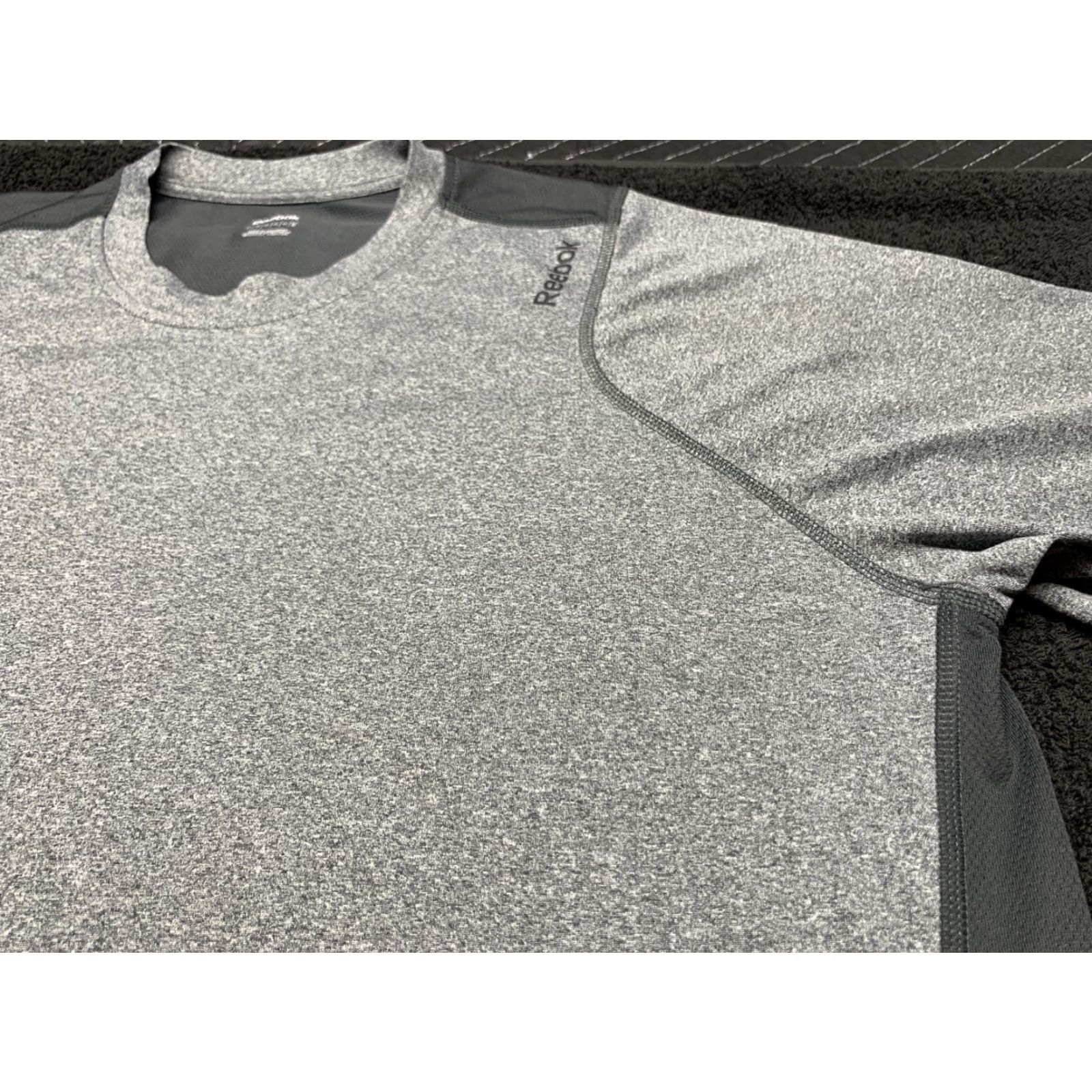 Reebok VINTAGE Reebok Men's Crew Neck T-Shirt Medium Gray Sportswear Activewear Size US M / EU 48-50 / 2 - 7 Thumbnail