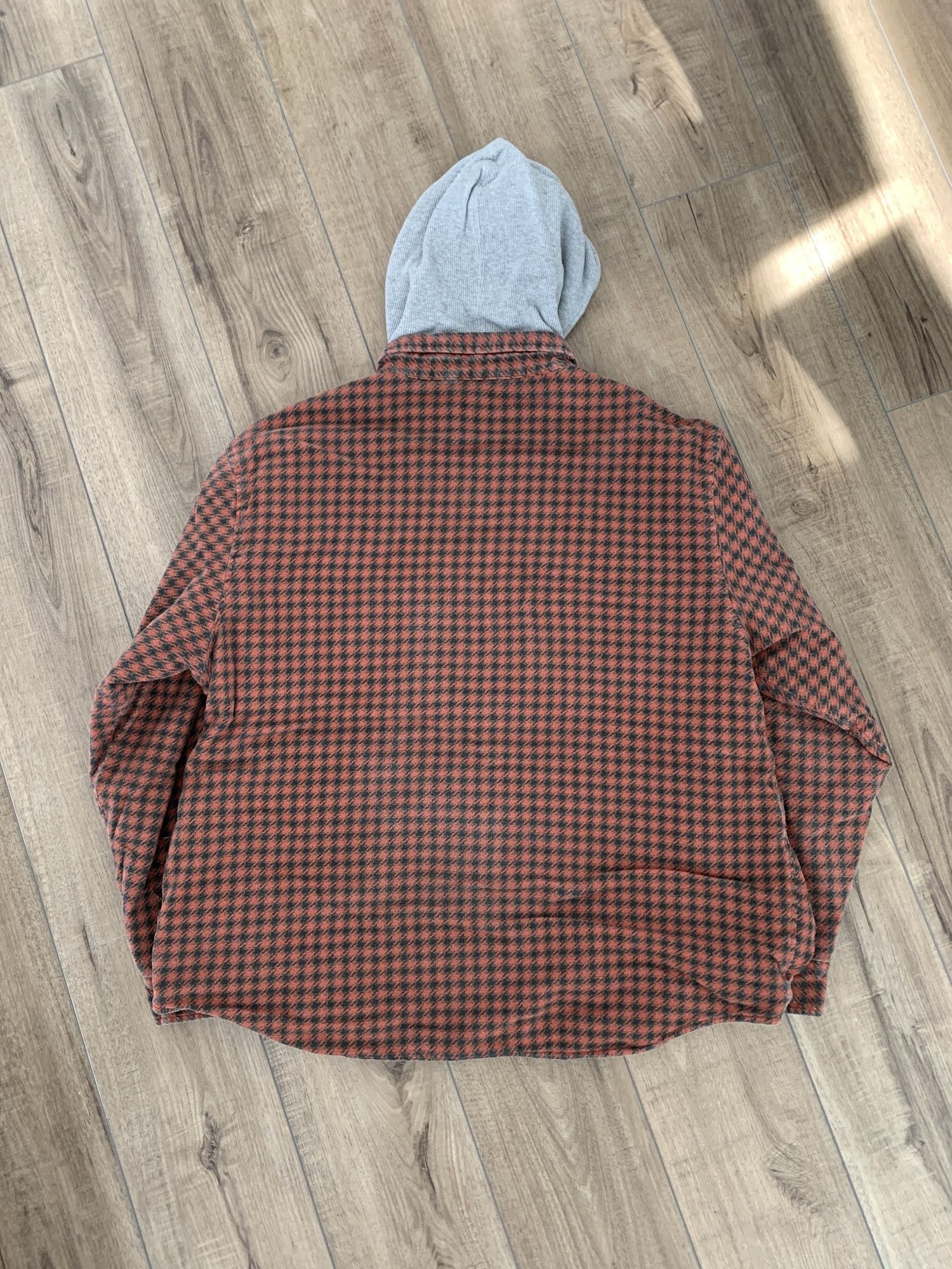 Supreme Supreme Houndstooth Flannel Hooded Shirt L Red Size US XL / EU 56 / 4 - 3 Thumbnail