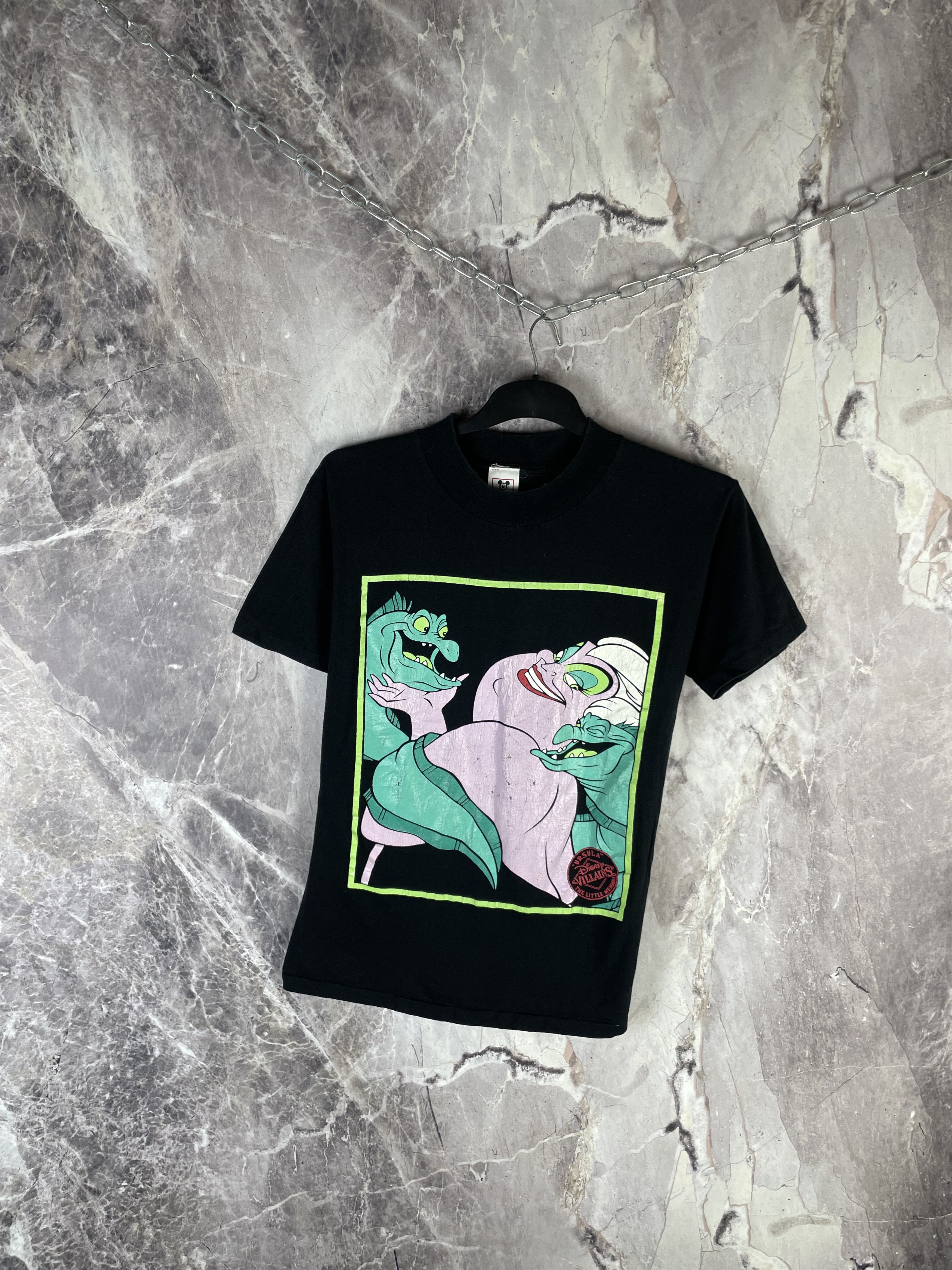 Disney *RARE* Vintage Disney Villains Big Print T-Shirt Size US M / EU 48-50 / 2 - 2 Thumbnail