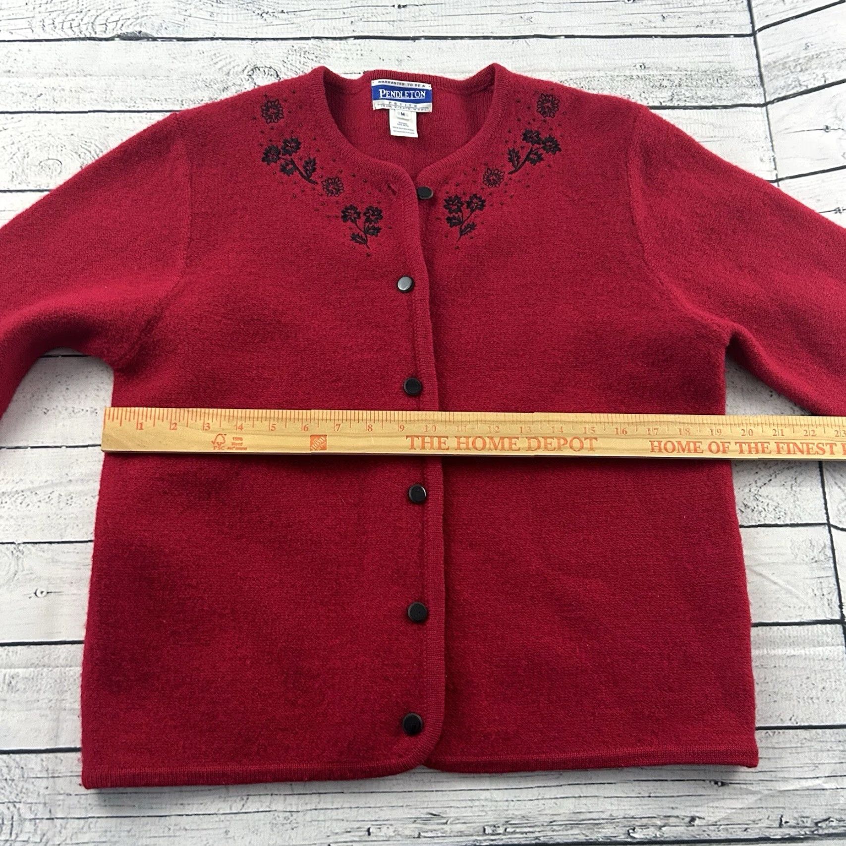 Pendleton Pendleton 100% Wool Embroidered Sweater Women's Petite Medium Red Cardigan PM Wool Embroidered Pendleton Women Petite Medium Red Sweater Size M / US 6-8 / IT 42-44 - 5 Thumbnail