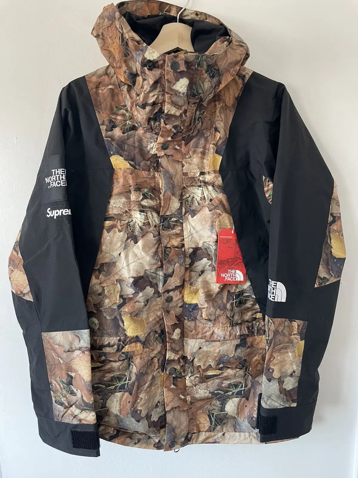 ジャケット・アウター Supre me / The North Face Leaves SUPREME THE NORTH FACE MOUNTAIN LIGHT JACKET LEAVES – ODTO