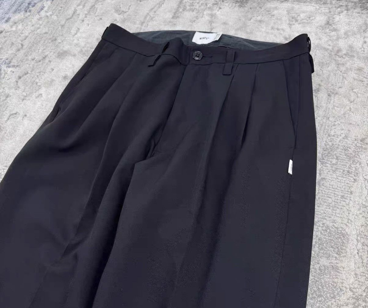 Wtaps WTAPS 19AW TUCK 01 Two-Pleat Casual Trousers J16 Size US 32 / EU 48 - 3 Thumbnail