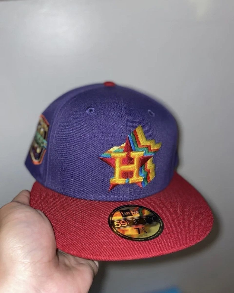 Myfitteds majora mask inspired Houston Astro’s 3D logo size