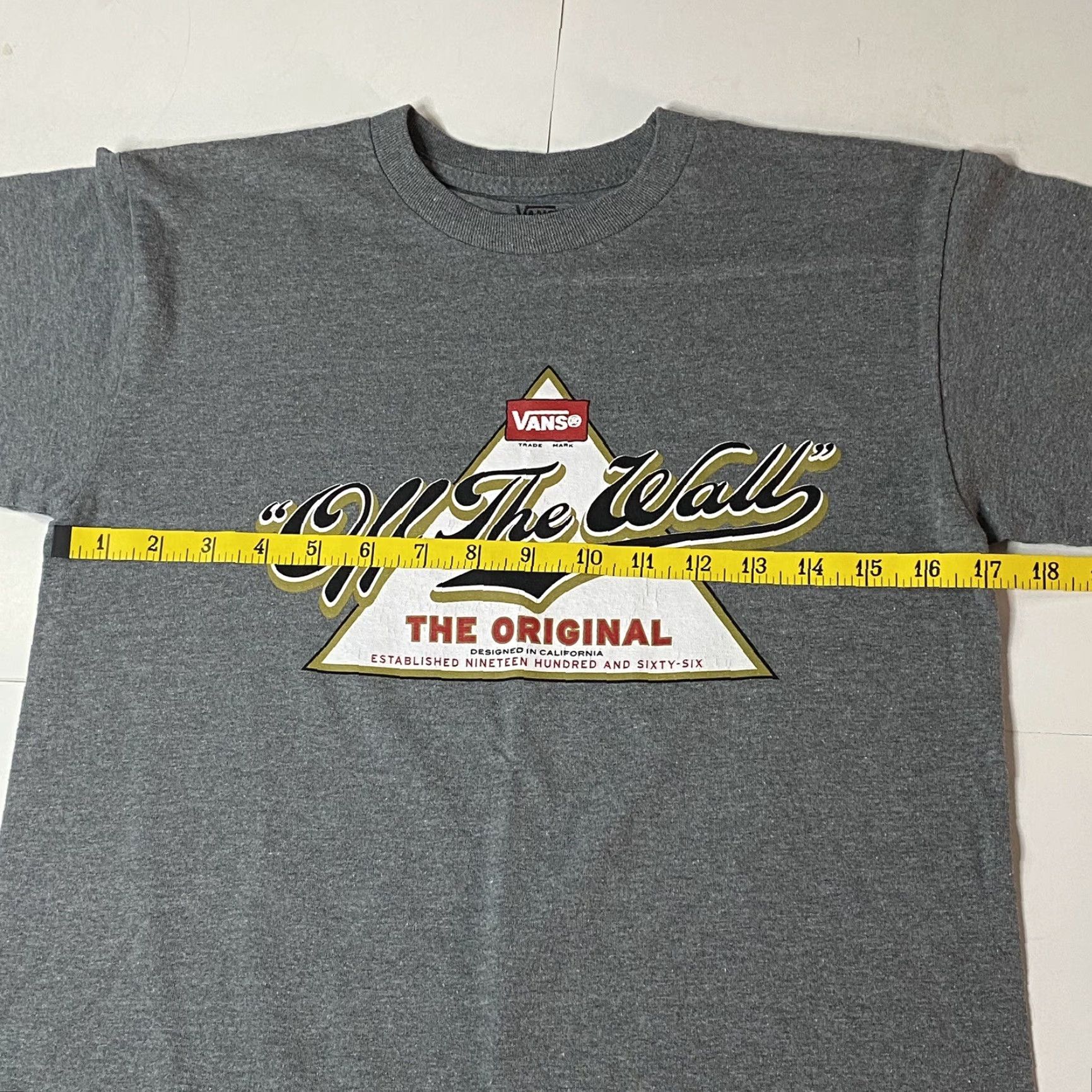 Vans VINTAGE Vans Off The Wall T Shirt S Mens Grunge 1990s Gray Small Size US S / EU 44-46 / 1 - 5 Thumbnail