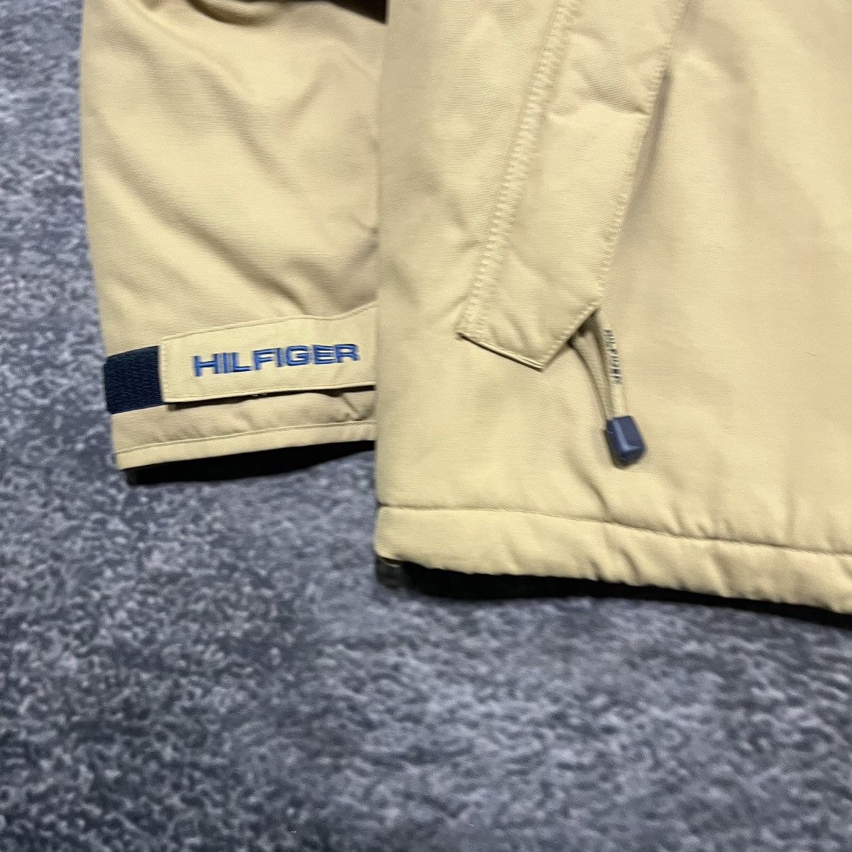 Tommy Hilfiger VINTAGE TOMMY HILFIGER TAN BEIGE 2000s DOWN PUFFER COAT Size US XL / EU 56 / 4 - 4 Thumbnail
