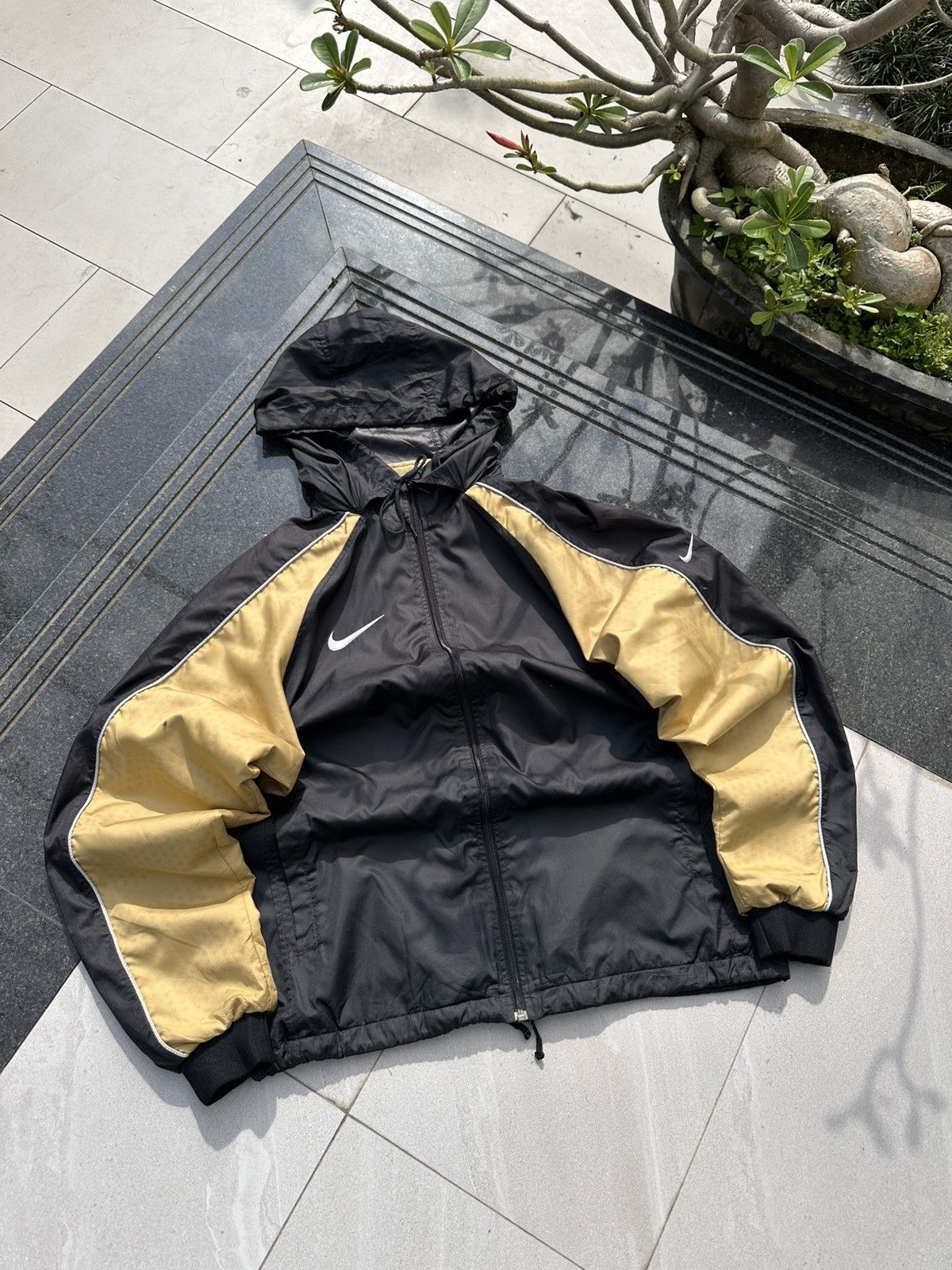 Nike VINTAGE NIKE JACKET Size US XL / EU 56 / 4 - 2 Thumbnail