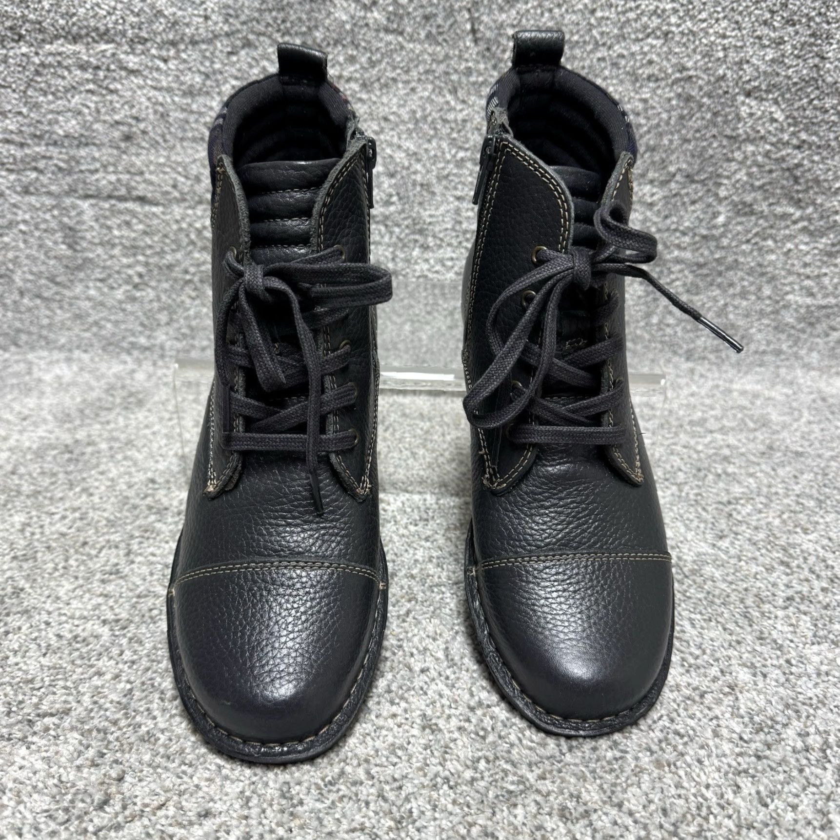 Clarks Clarks Boots Womens Combat Ankle Leather Size 7 Gray Casual Grunge Dark Academia City Biker Travel Size US 5 / IT 35 - 3 Thumbnail