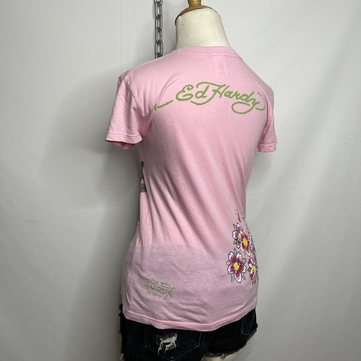 Ed Hardy ED HARDY PINK TATTOO SKULL GRAPHIC SHIRT Size XS / US 0-2 / IT 36-38 - 9 Thumbnail