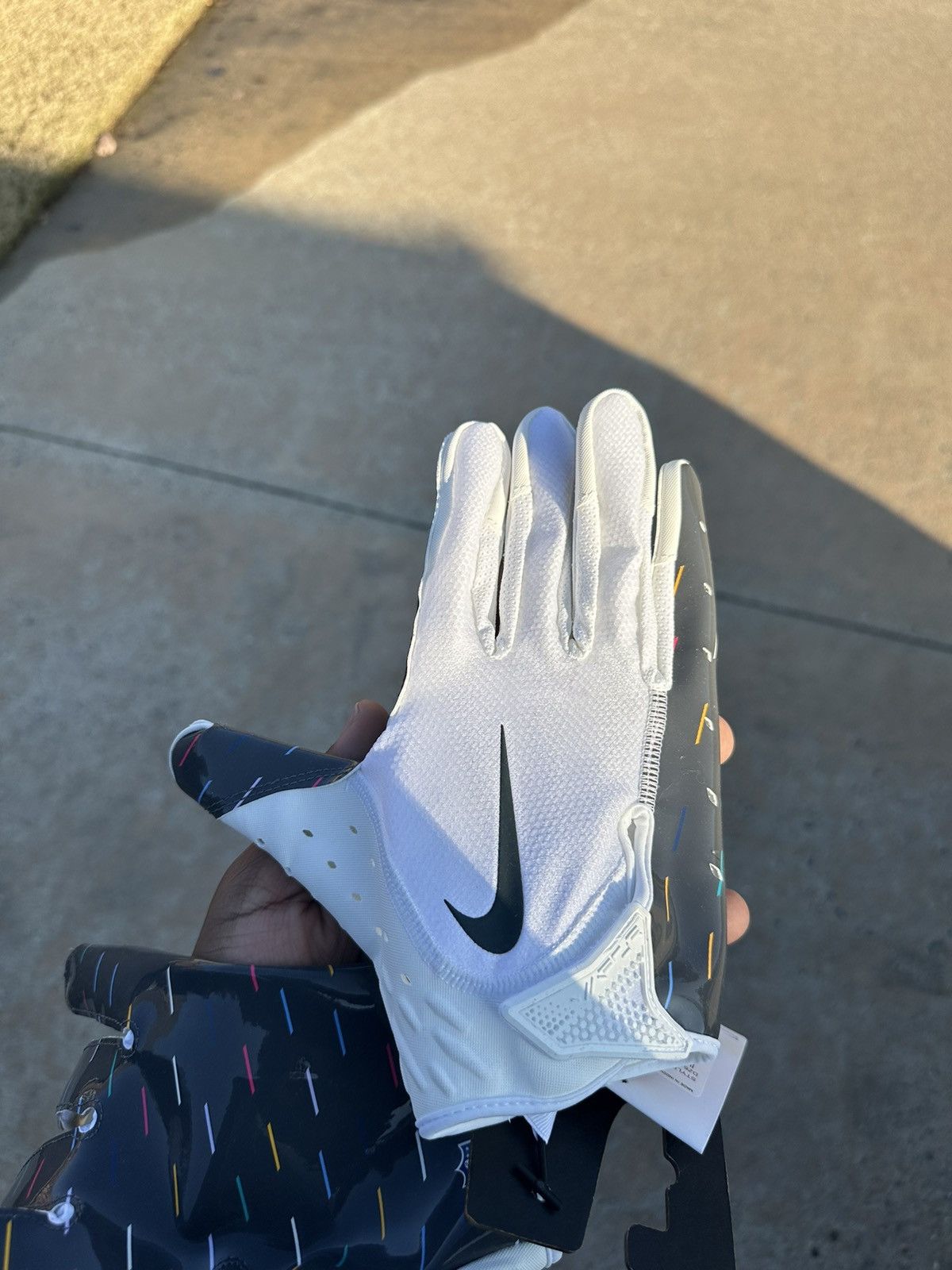 NFL × Nike Nike NFL Crucial Catch Vapor Jet Football Gloves Size ONE SIZE - 4 Thumbnail