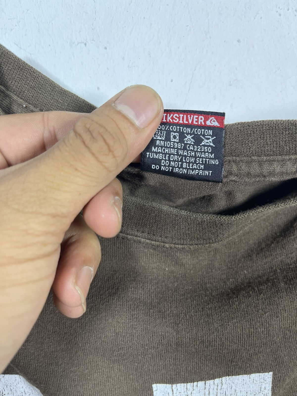 Quiksilver VINTAGE QUIKSILVER SURFBOARDING 🏄‍♀️ Size US S / EU 44-46 / 1 - 4 Thumbnail