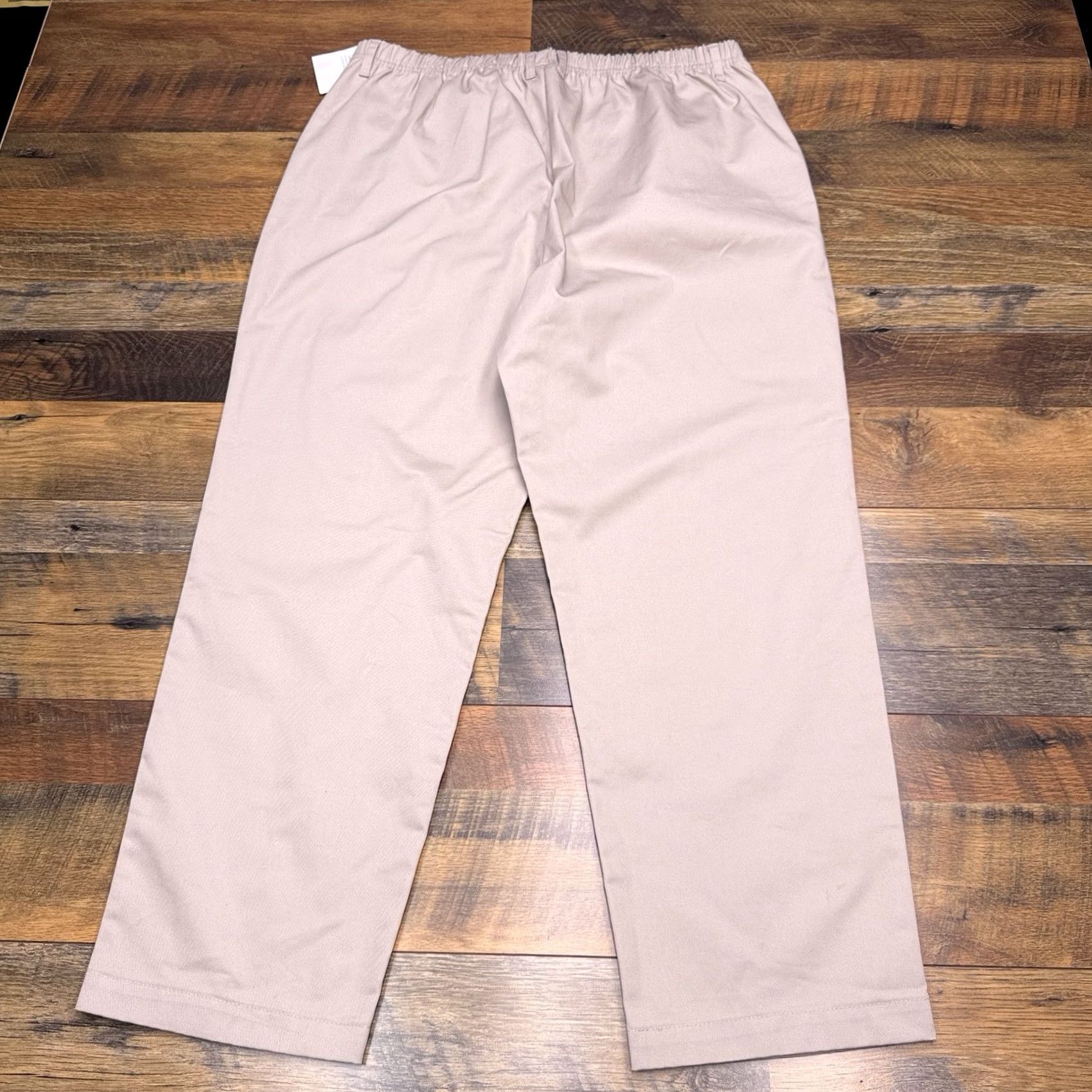 Croft & Barrow VINTAGE Croft & Barrow Pants Womens 16 Short Khaki Elastic Waist New Size 38" / US 16 / IT 52 - 2 Thumbnail