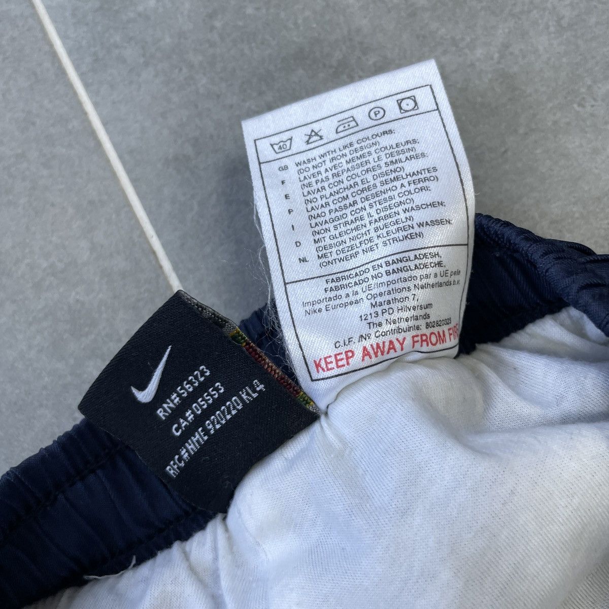 Nike × Vintage Vintage Nike Court Nylon Track Pants Size M Size US 32 / EU 48 - 10 Thumbnail