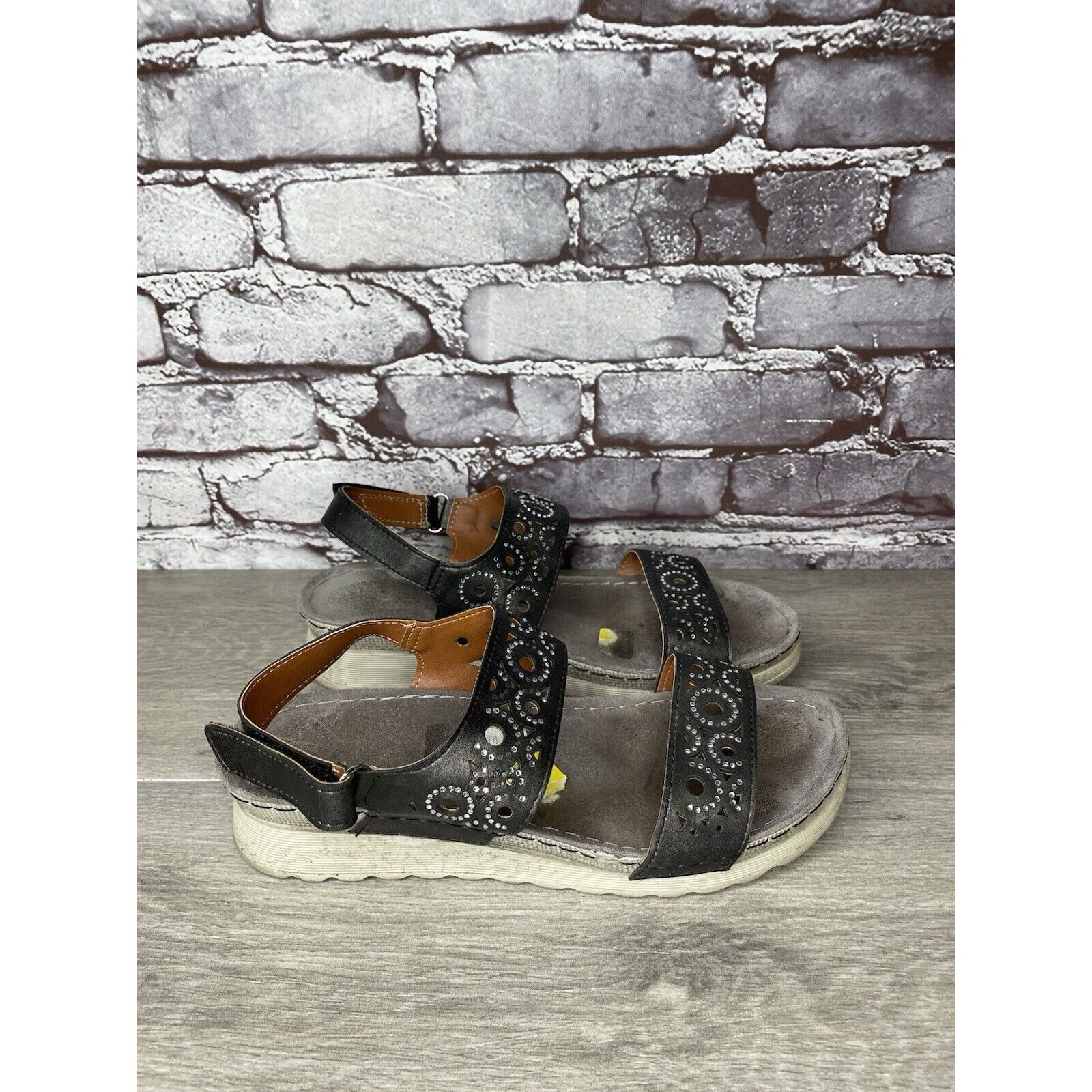 Call It Spring Flexus Spring Step Anatomic Black Leather Rhinestone Strap S Size US 10 / IT 40 - 19 Thumbnail