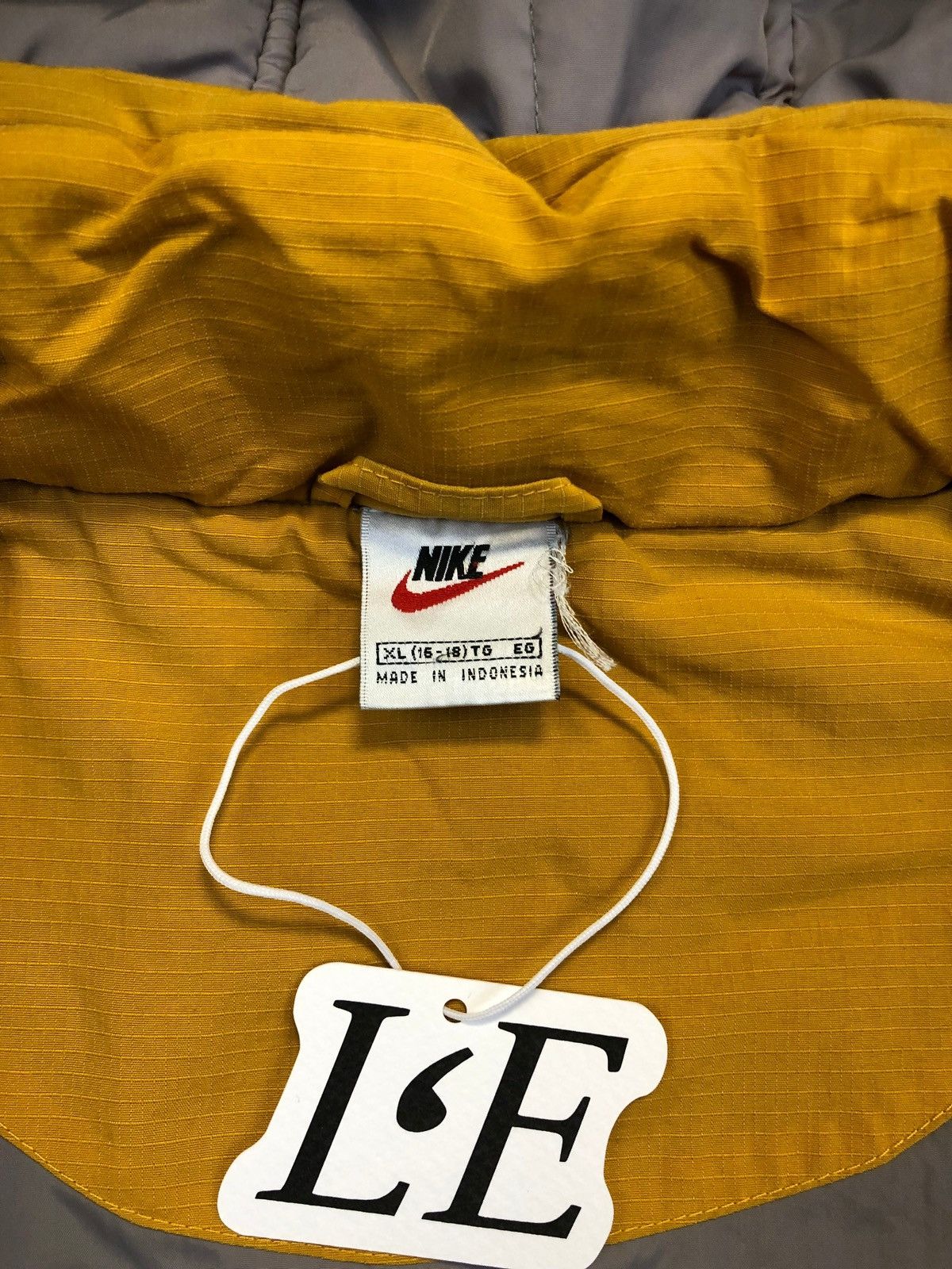 Nike Men’s Nike Vintage Puffer Jacket Size XL Size US XL / EU 56 / 4 - 4 Thumbnail