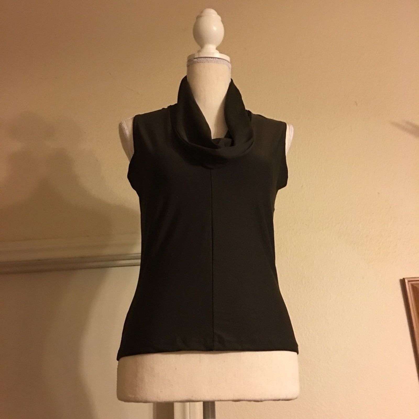 Express Express soft stretchy cowl neck sleeveless top Size S / US 4 / IT 40 - 1 Thumbnail