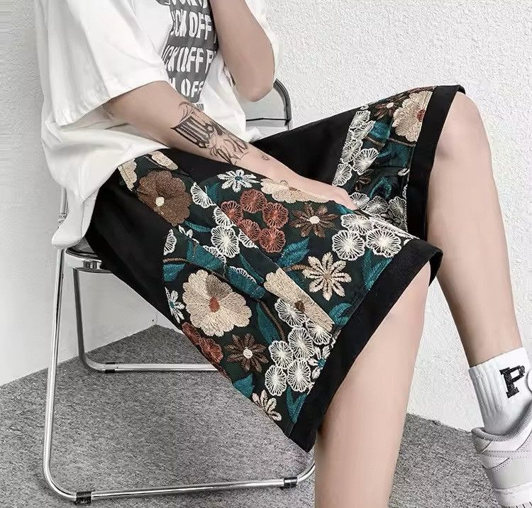 Japanese Brand × Vintage Embroidery Flower Casual Shorts Size US 29 - 4 Thumbnail