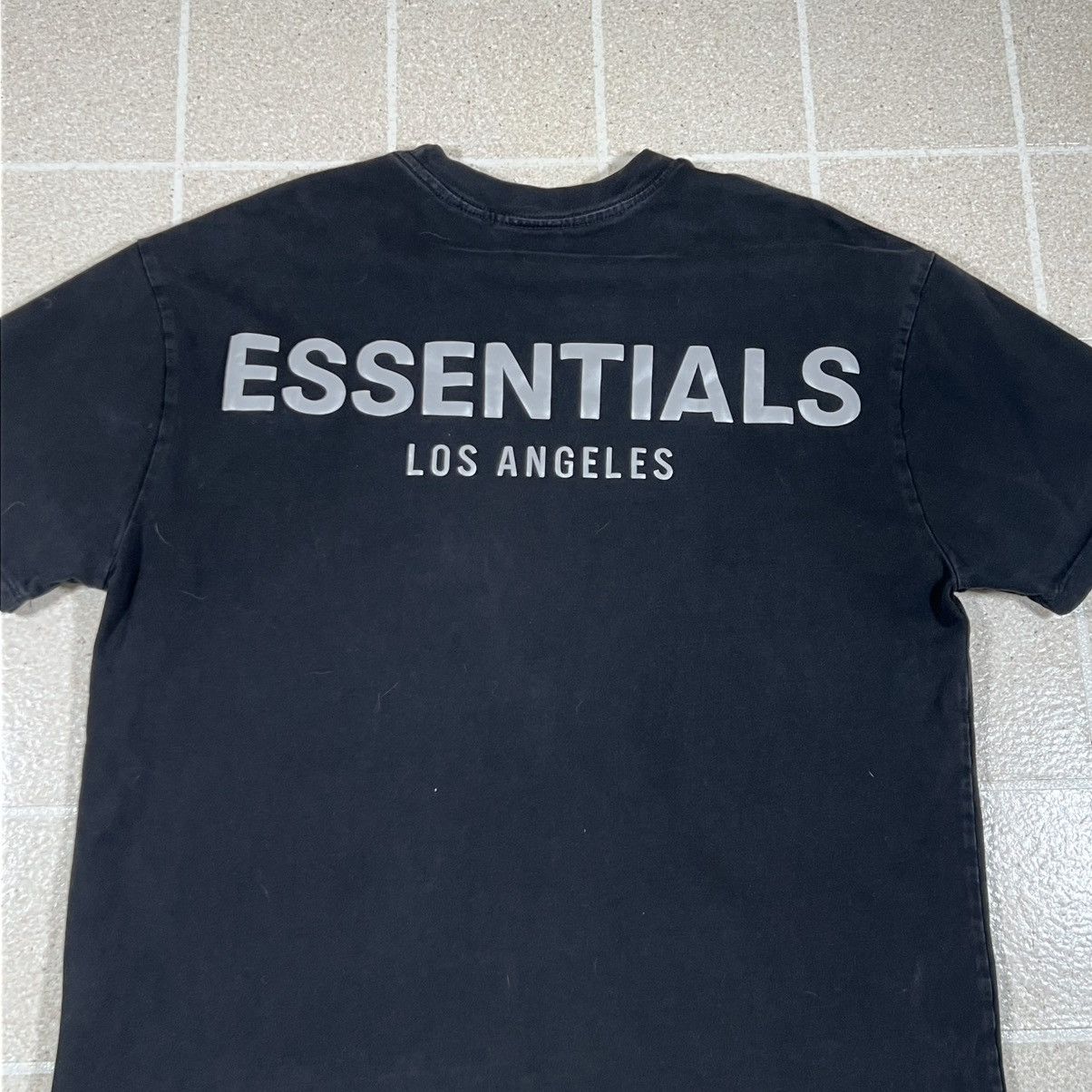 Fear of God Fear of God Essentials Los Angeles Reflective Logo T-shirt Size US L / EU 52-54 / 3 - 2 Thumbnail