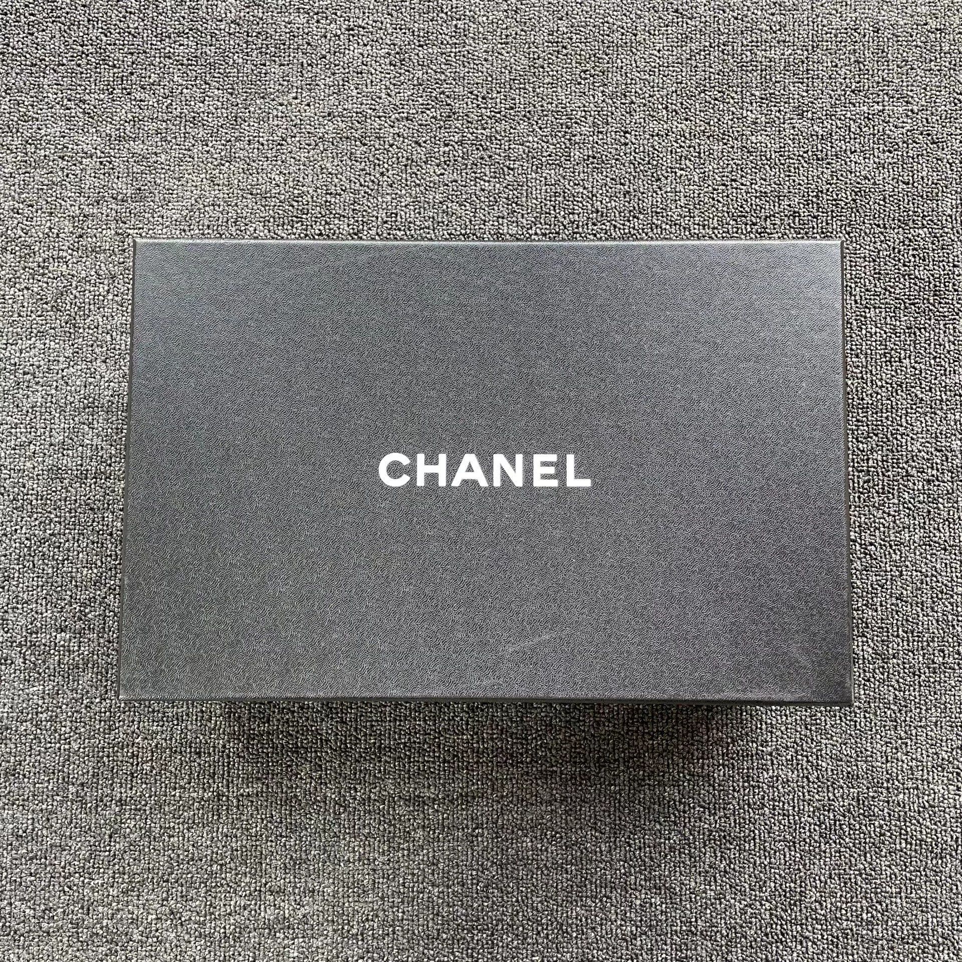 Chanel CHANEL 25S Women's White Deerskin Sneaker 38.5 Unused Size US 8 / IT 38 - 9 Thumbnail