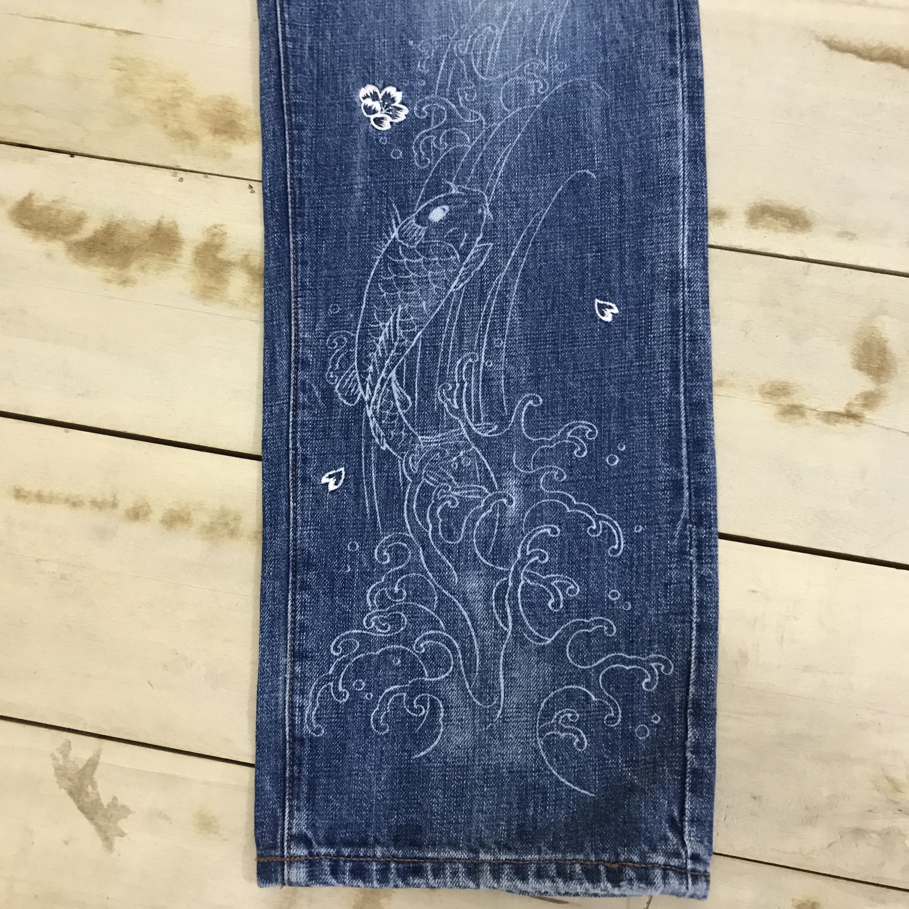 Japanese Brand X168 JAPAN CROPPED HEADS PAINTED SAKURA X KOI DENIM Size US 36 / EU 52 - 4 Thumbnail