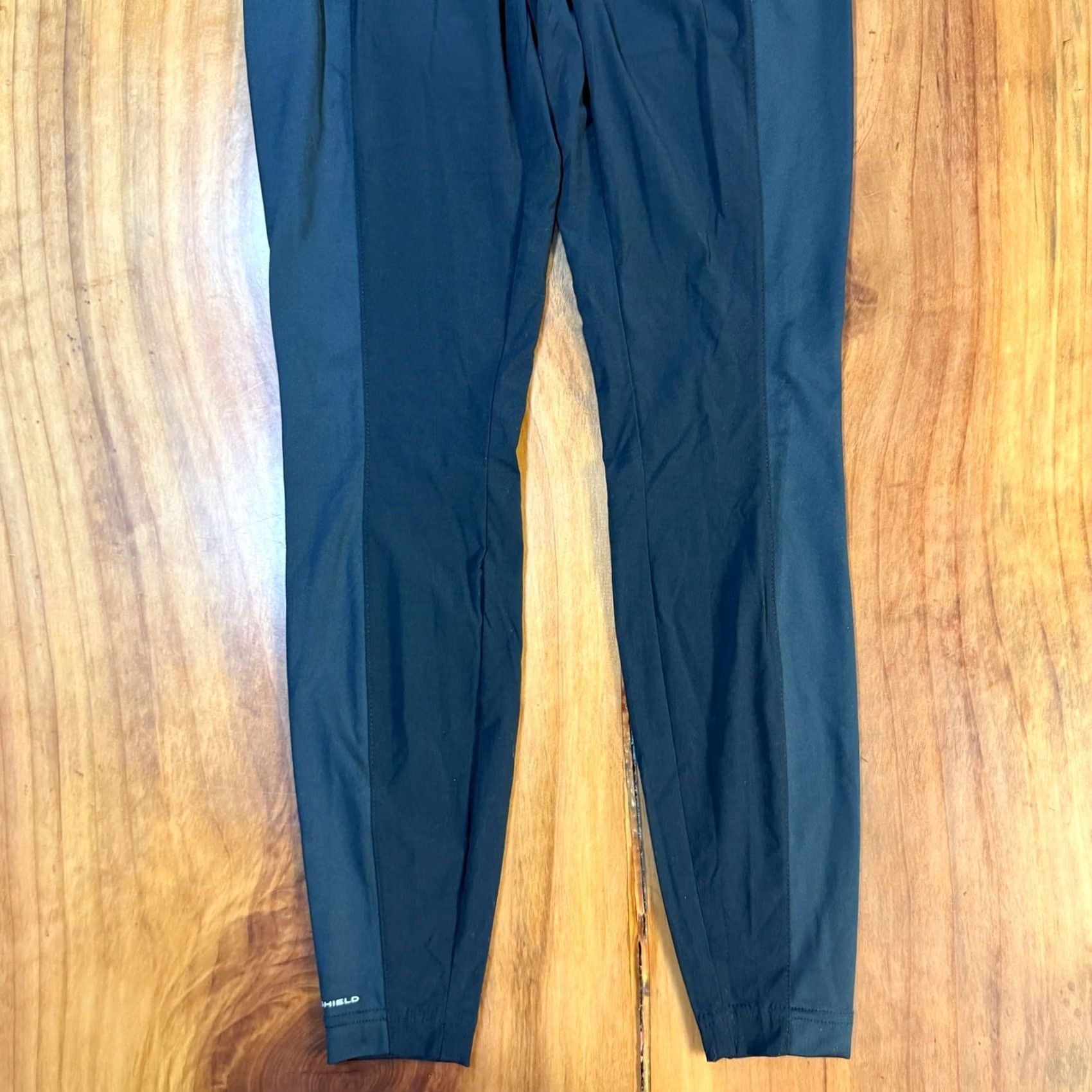 Vintage VINTAGE Columbia Pants Womens XS Hiking Stretch Hike Skinny Claudia Ridge B3-27 Size 27" / US 4 / IT 40 - 3 Thumbnail