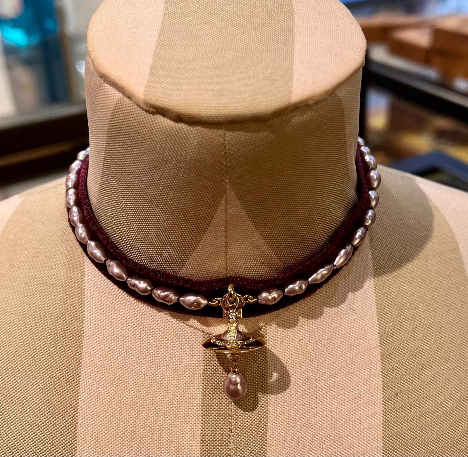 Vivienne Westwood o1f1d3z0525 Size: OS / Aleksa Choker Necklace in Gold Size ONE SIZE - 1 Preview