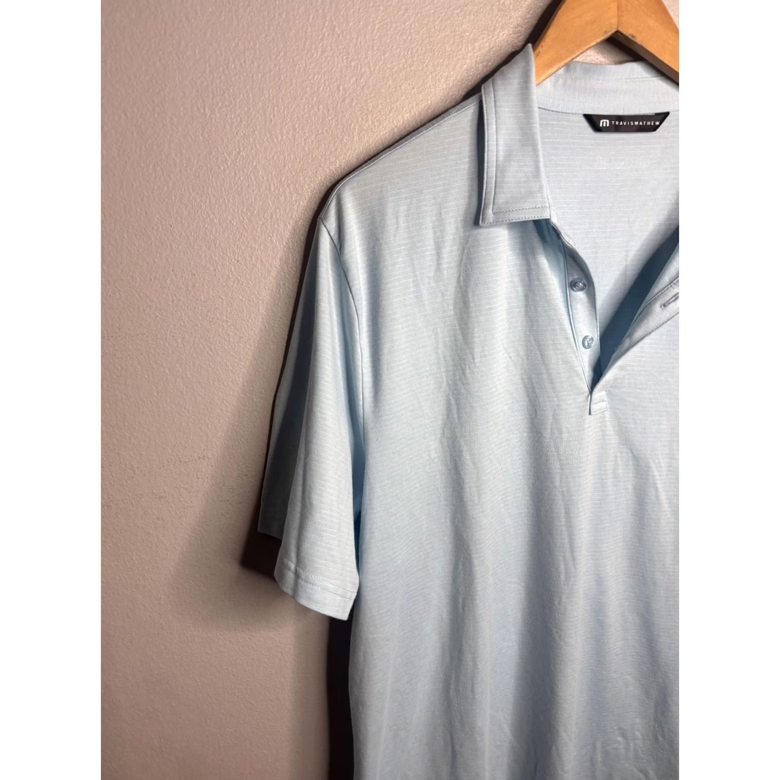 TravisMathew TravisMathew Polo Shirt Mens XL Golf Performance Stretch Casual Light Blue Size US XL / EU 56 / 4 - 2 Thumbnail