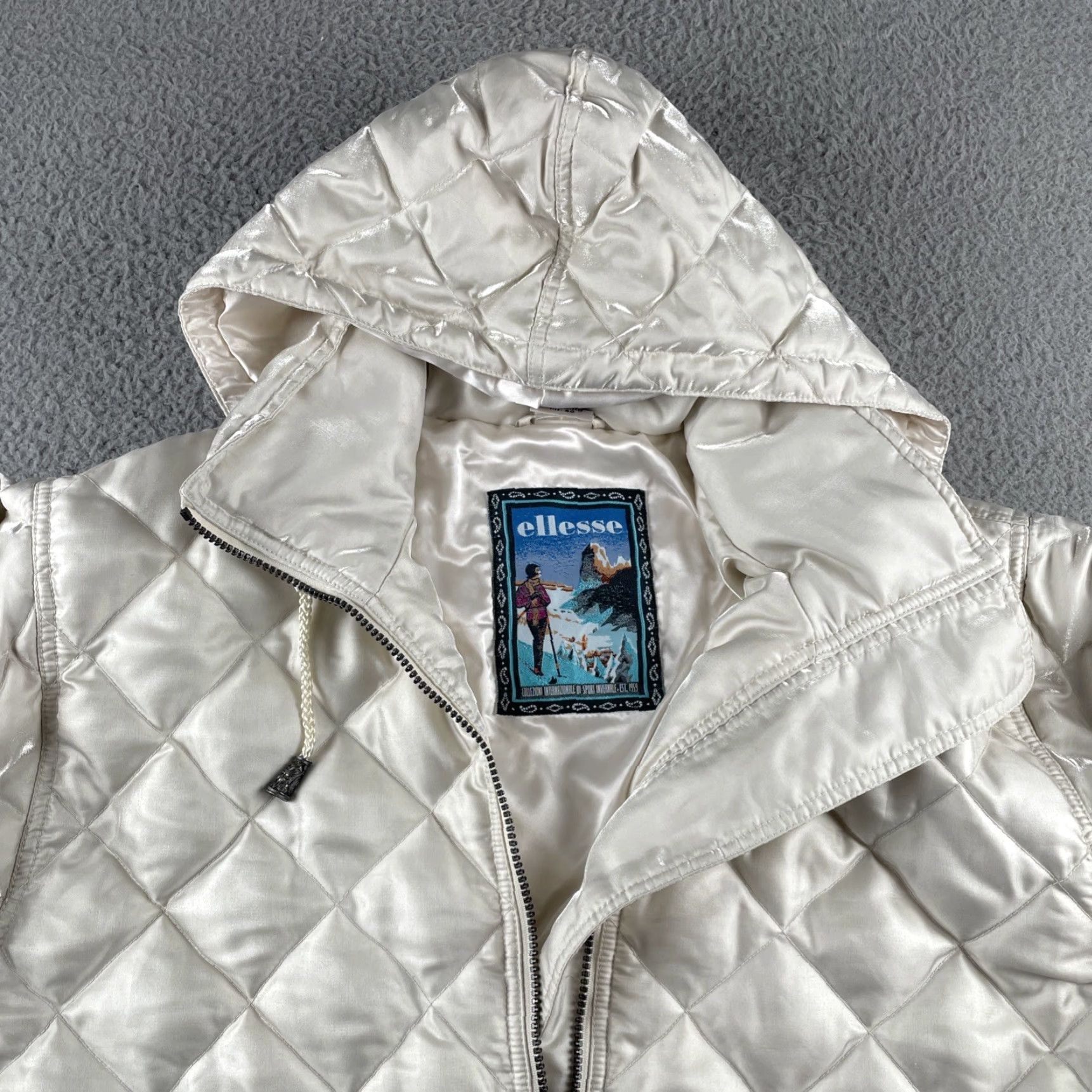 Ellesse VINTAGE Ellesse Winter Ski Jacket Regular White Pearl Removable Hood Women Size 40 Size S / US 4 / IT 40 - 2 Thumbnail