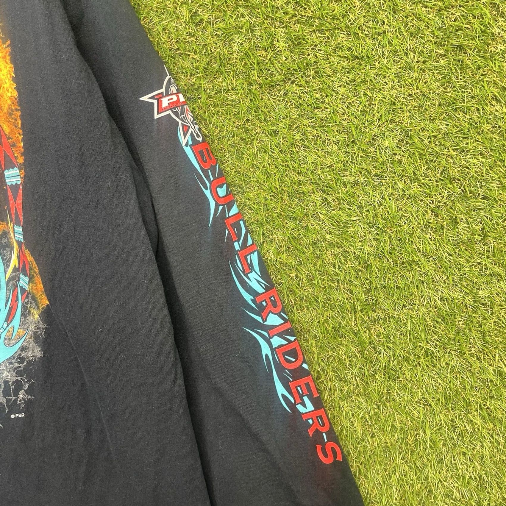 Vintage VINTAGE PBR Shirt Mens L Black Bringing The Heat Bull Riding Y2K Cowboy Ride Graphic Print Crew Neck T-Shirt 2000s USA Mens Size US L / EU 52-54 / 3 - 4 Thumbnail