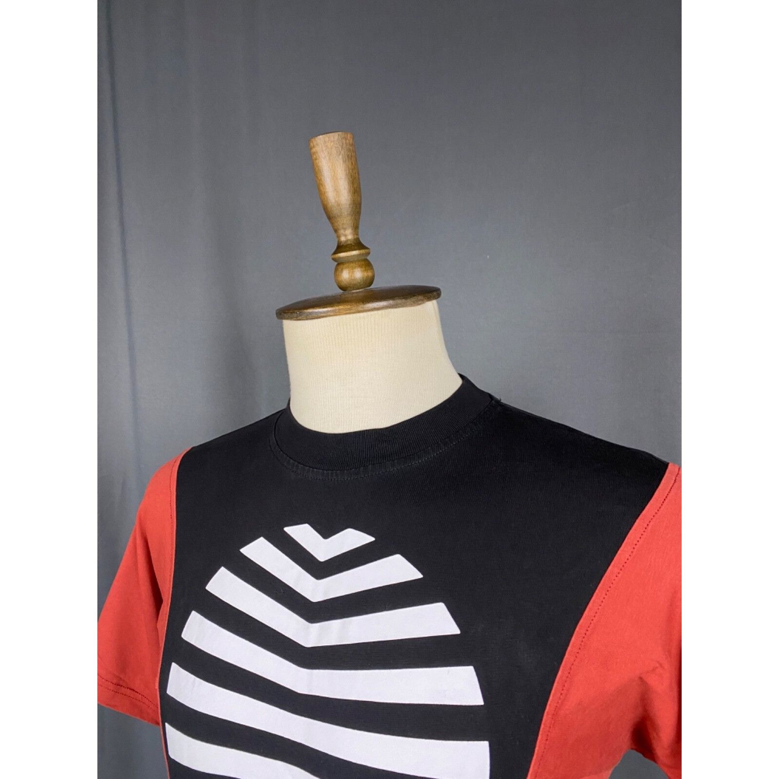 Alexander McQueen MINT! Alexander McQueen Big Logo Men's Black T-Shirt Size XS Size US XS / EU 42 / 0 - 5 Thumbnail