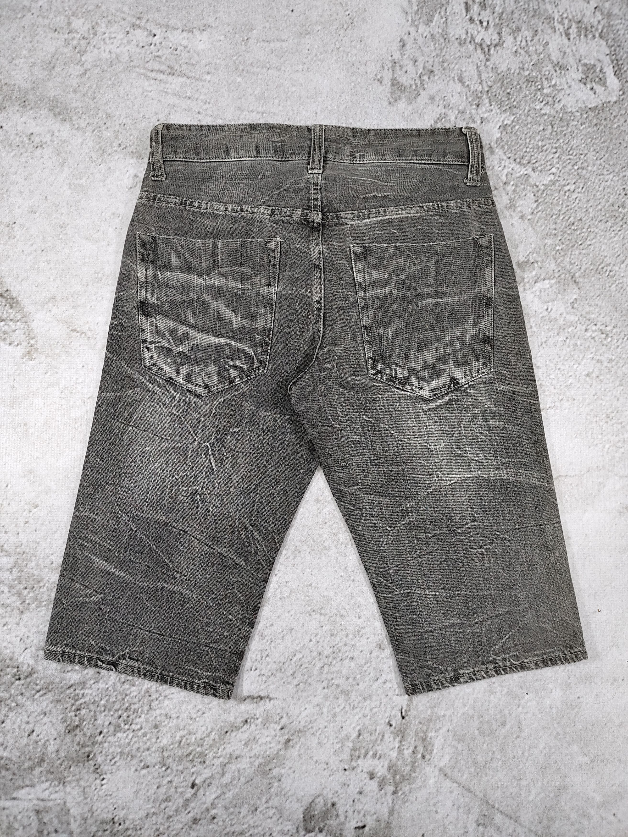 Le Grande Bleu (L.G.B.) 00s Wild Life🇯🇵 Y2K Gothic Wing Cross Graphic Washed Denim Size US 30 / EU 46 - 5 Thumbnail