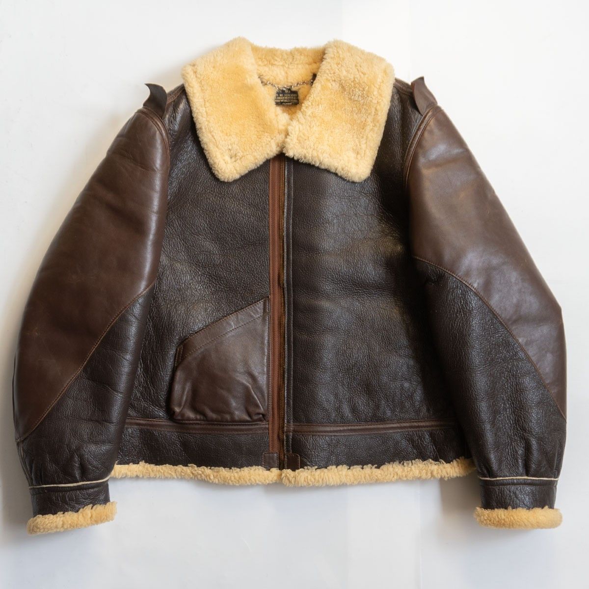 Buzz Rickson's Buzz Rickson's B-3 Shearling Flight Jacket Size 38 Size US XL / EU 56 / 4 - 1 Thumbnail