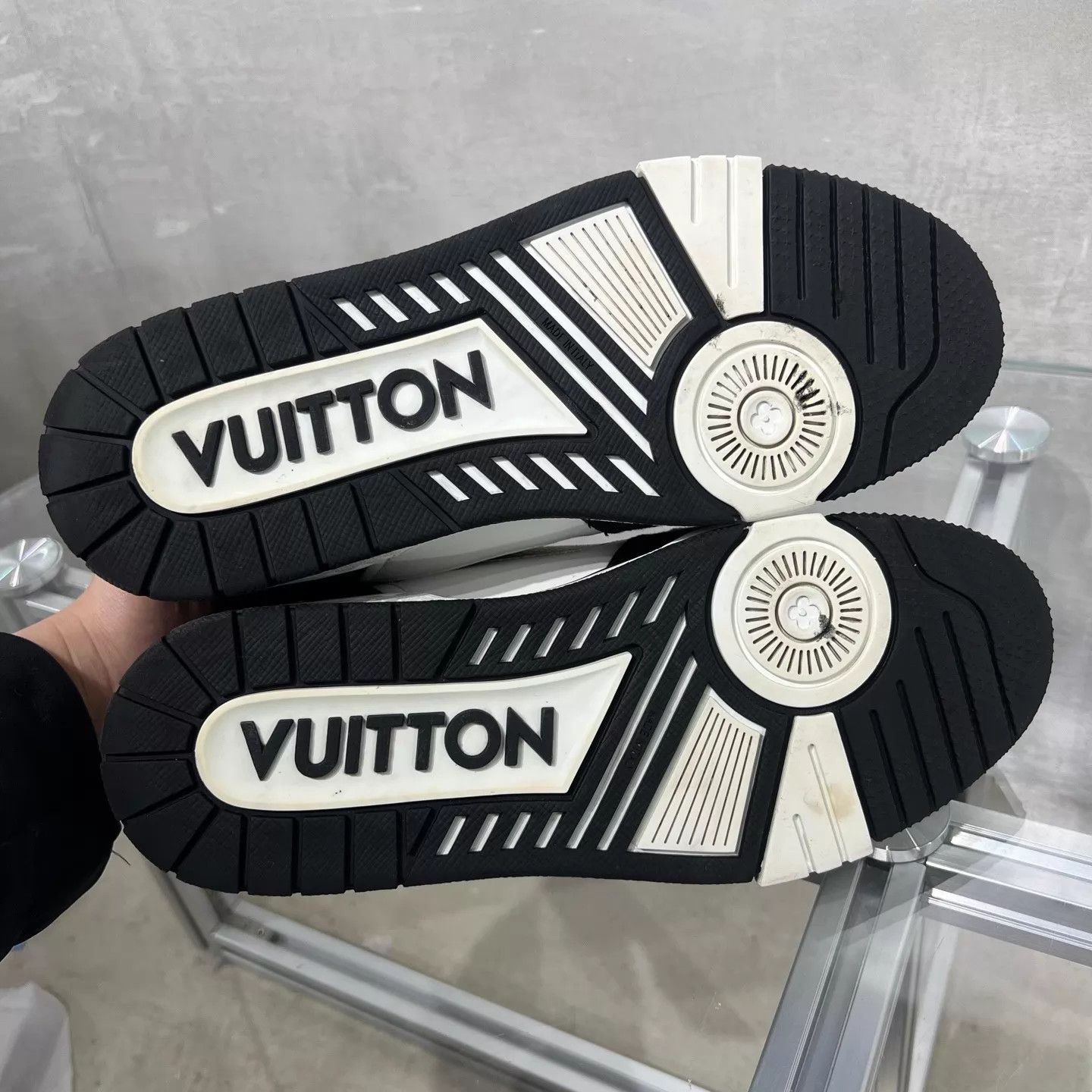 Louis Vuitton LV Trainer Black White Velcro UK7.5/41.5 Size US 8.5 / EU 41-42 - 7 Thumbnail