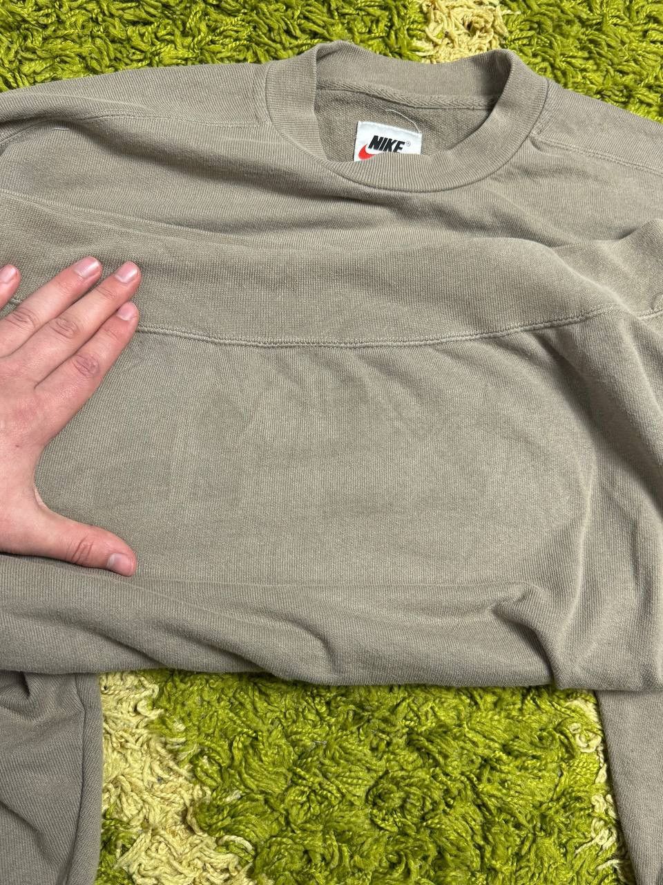 Nike × Vintage 90s Vintage Nike Sweatshirt Boxy Fit Mini Swoosh Y2k Size US L / EU 52-54 / 3 - 7 Thumbnail