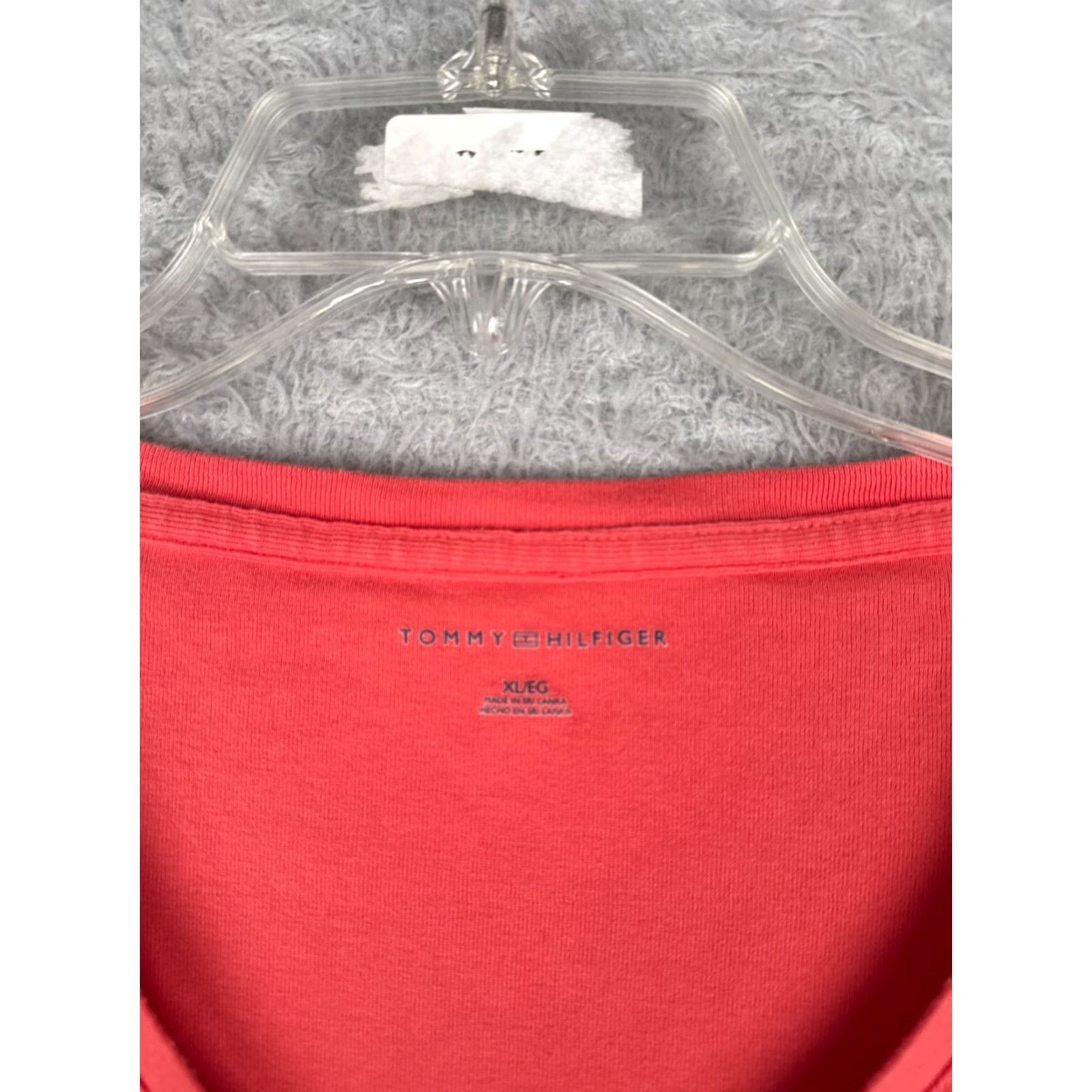 Tommy Hilfiger VINTAGE Tommy Hilfiger Shirt Womens XL Pink Coral Short Sleeve V-Neck Cotton T-Shirt Casual Logo American Designer Mens Women Boys Girls Size XL / US 12-14 / IT 48-50 - 7 Thumbnail