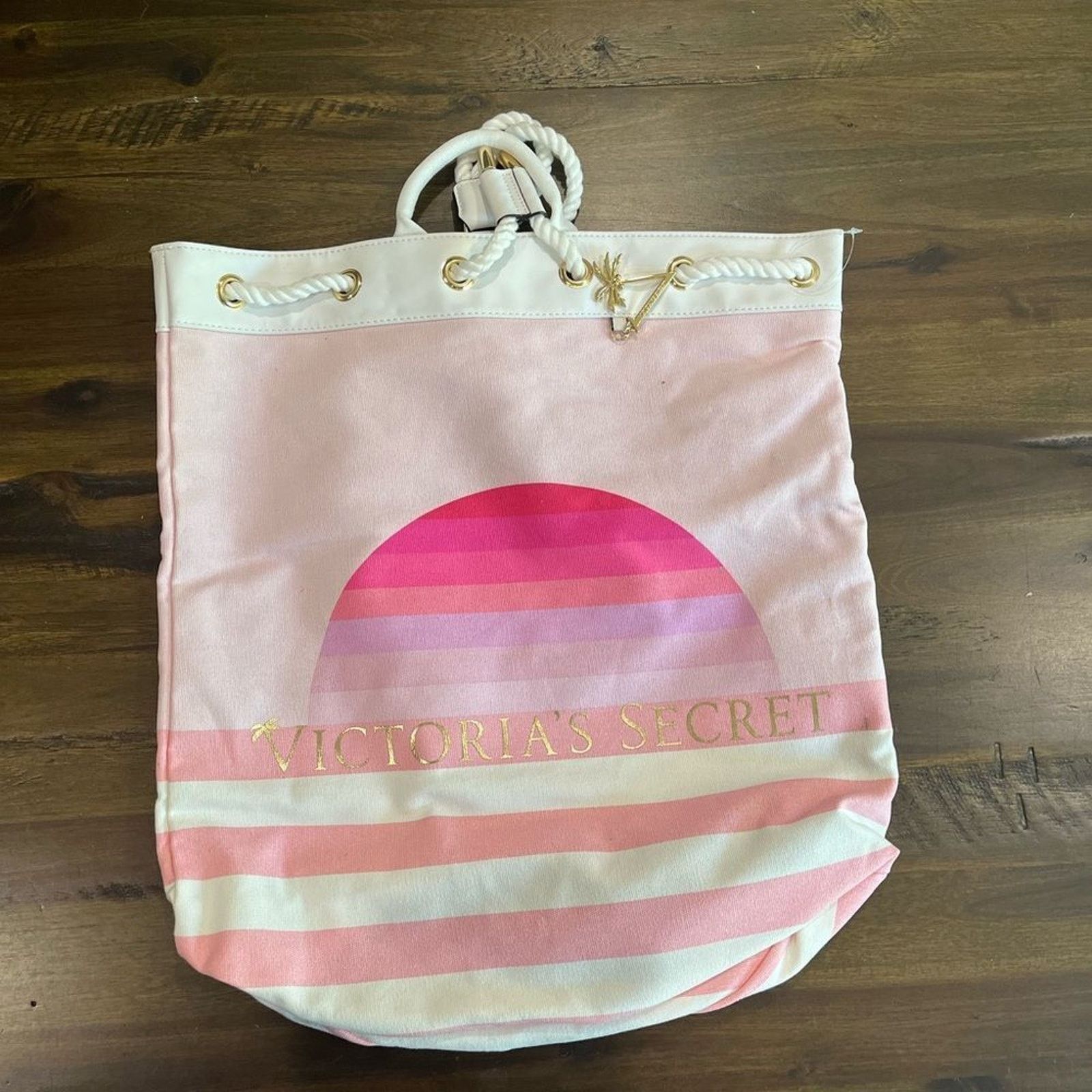 Victoria's Secret NWOT Victoria's Secret Beach Drawstring Backpack Size ONE SIZE - 2 Thumbnail